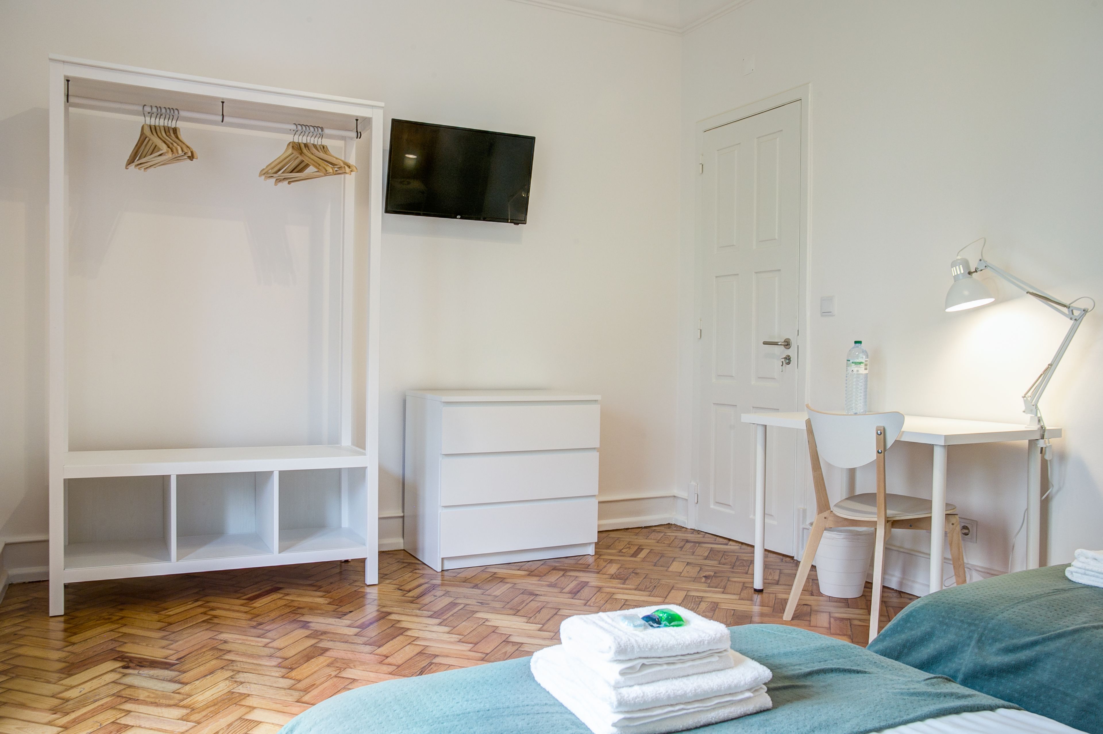 Home Out Rooms & Apartments
