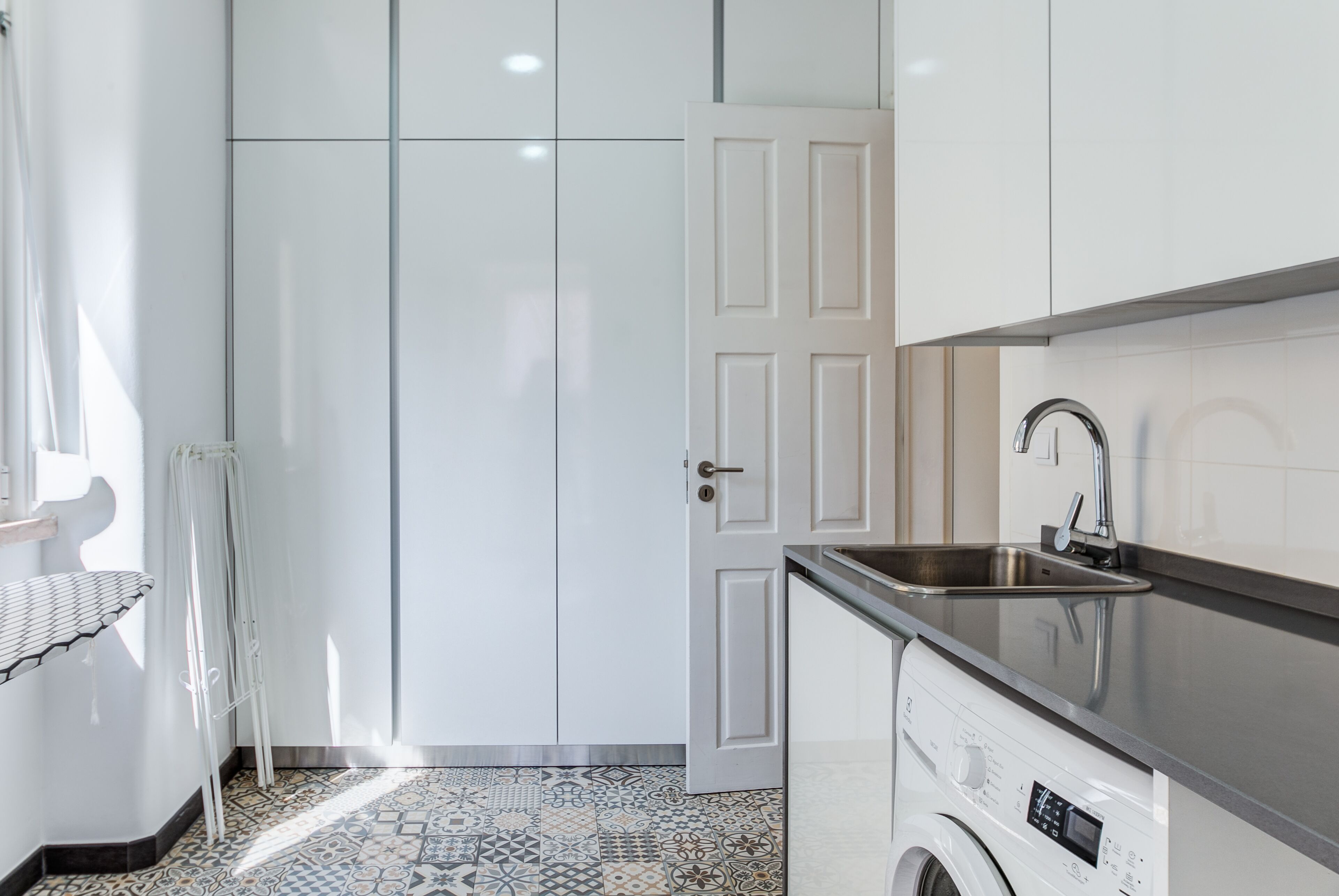 Home Out Rooms & Apartments