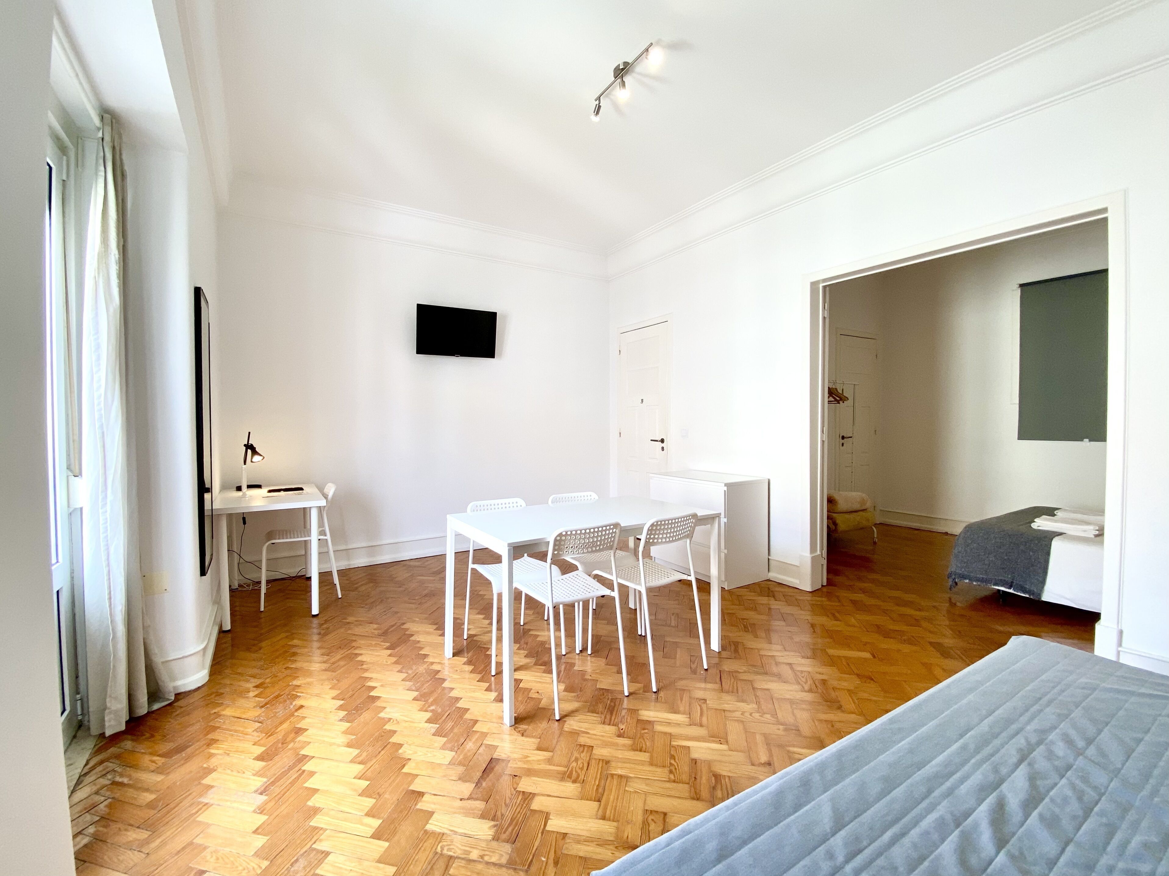 Home Out Rooms & Apartments