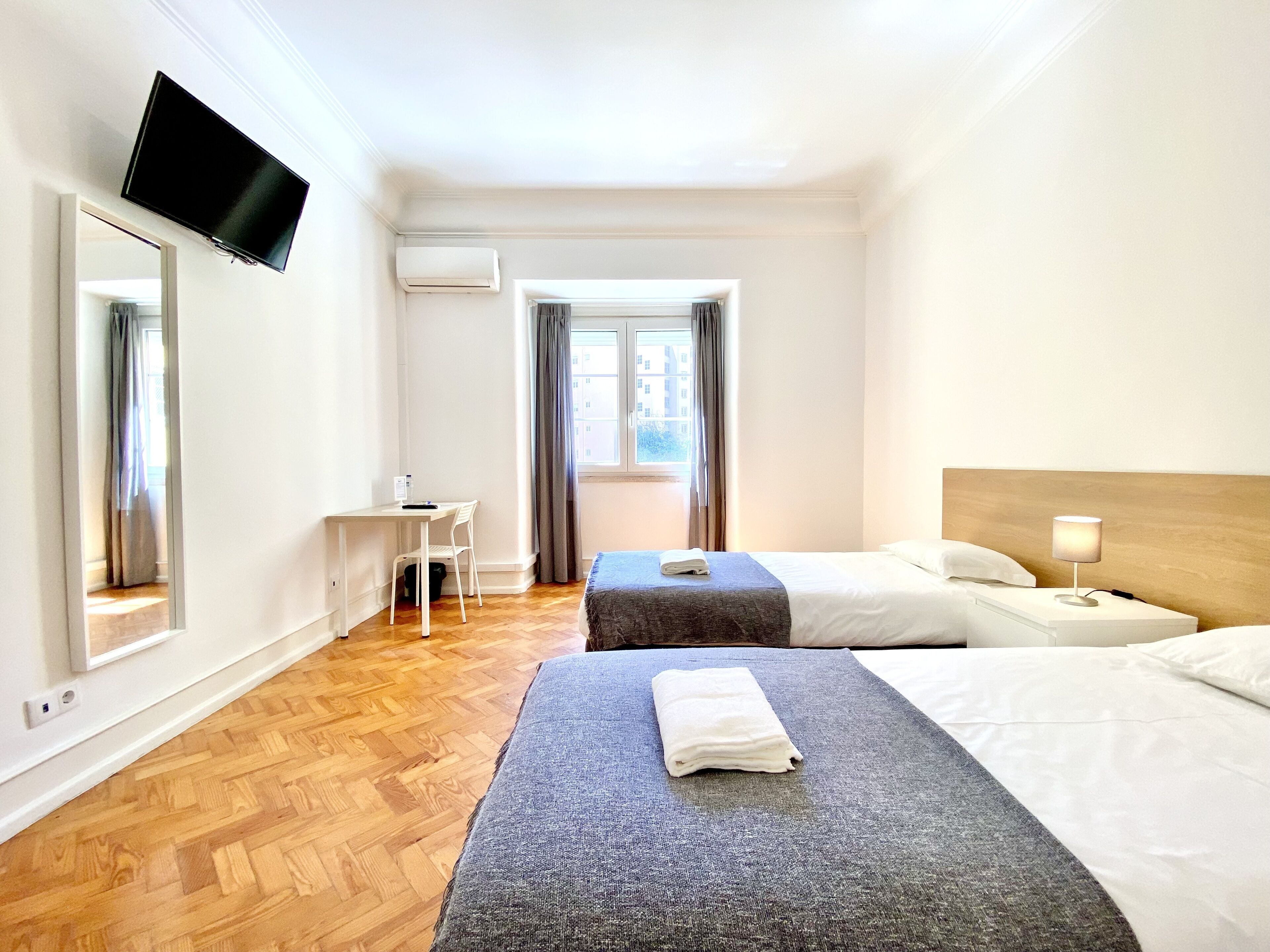Home Out Rooms & Apartments