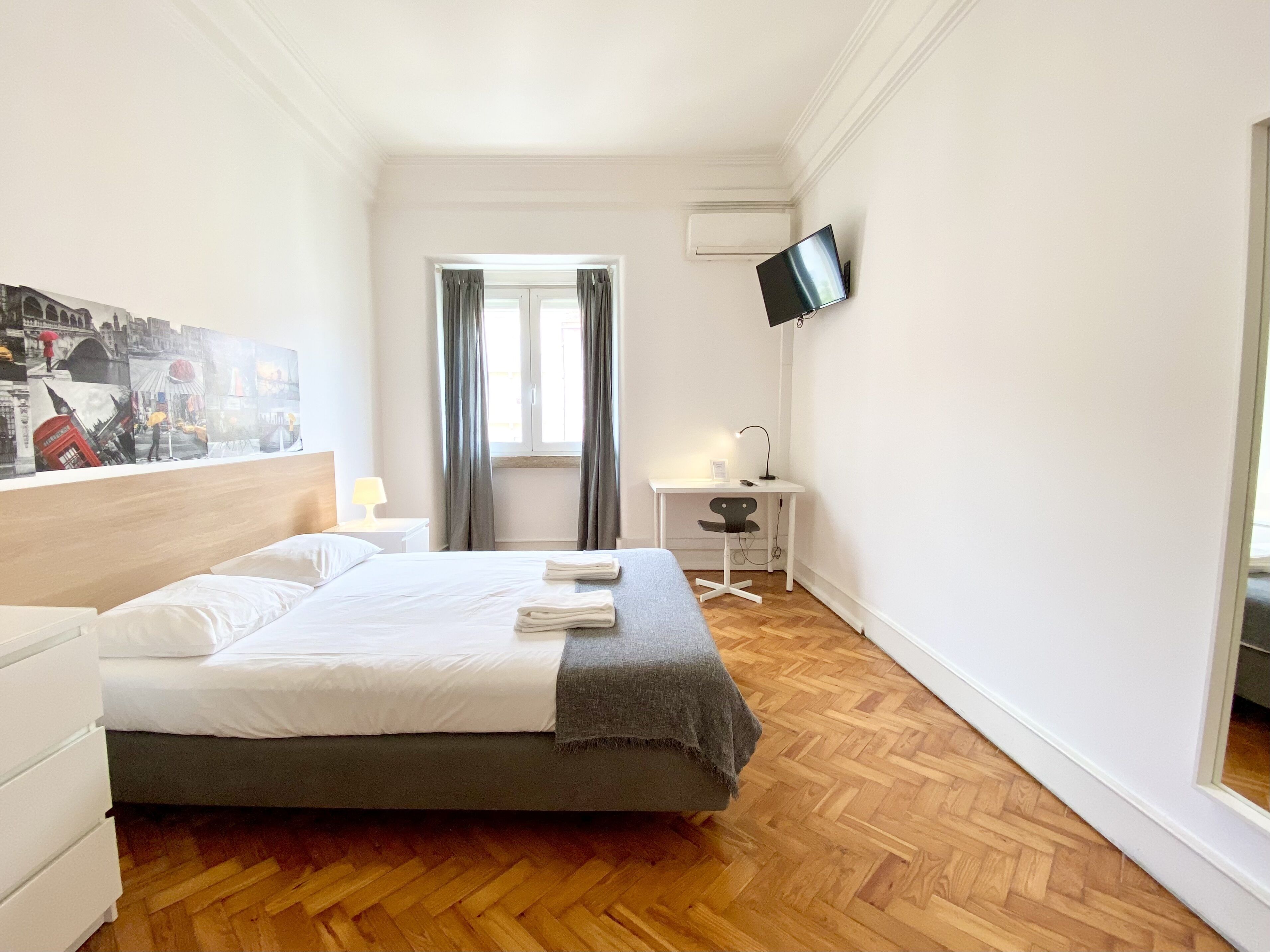 Home Out Rooms & Apartments