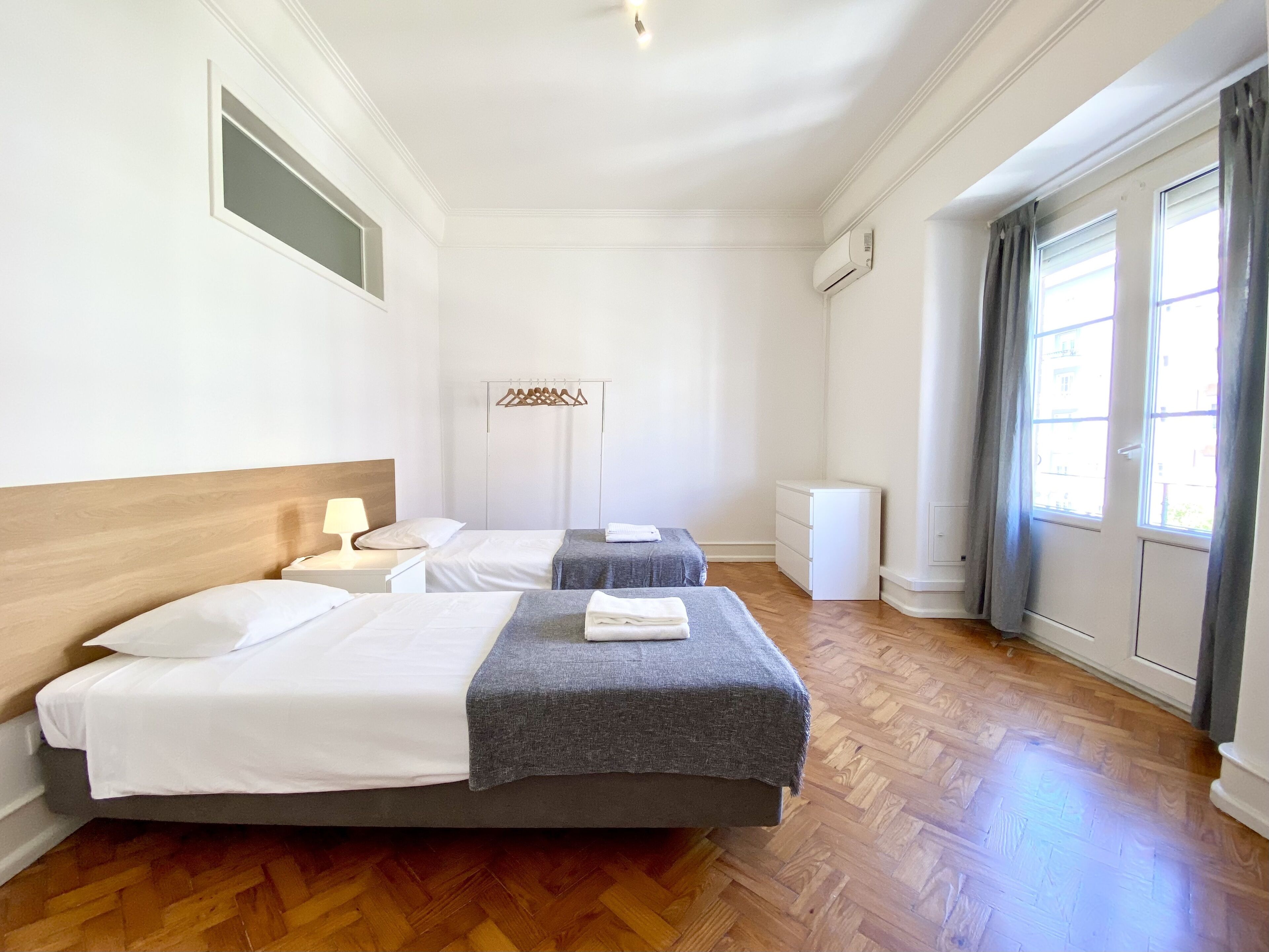 Home Out Rooms & Apartments