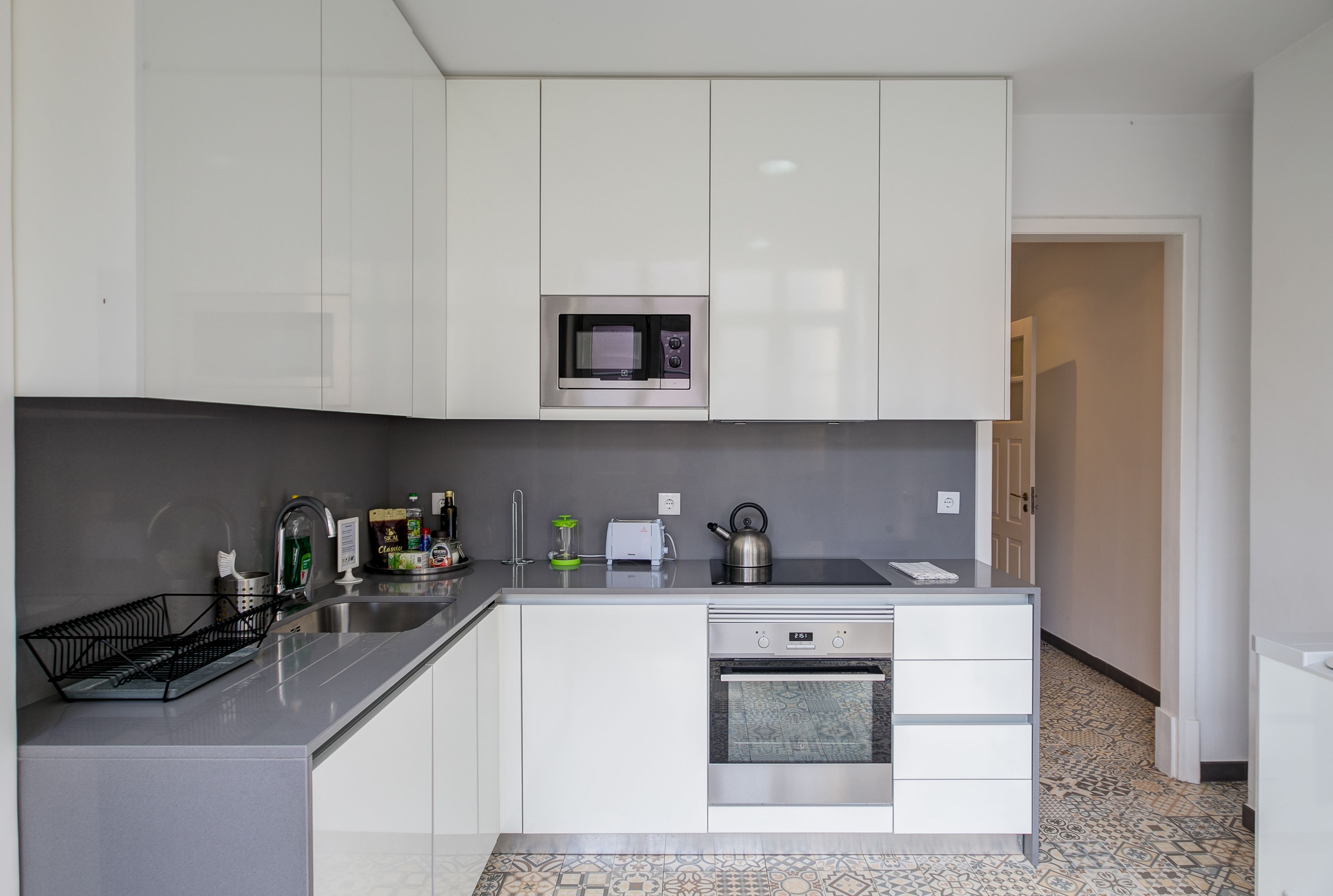 Home Out Rooms & Apartments