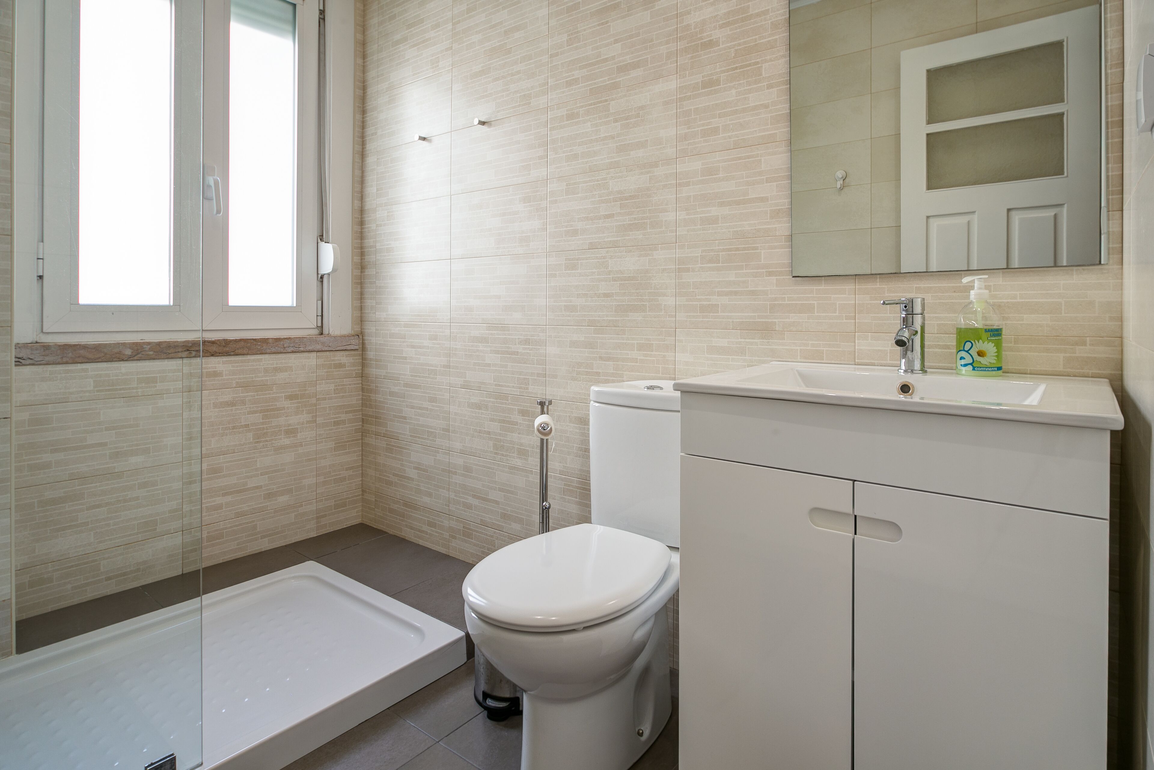 Home Out Rooms & Apartments