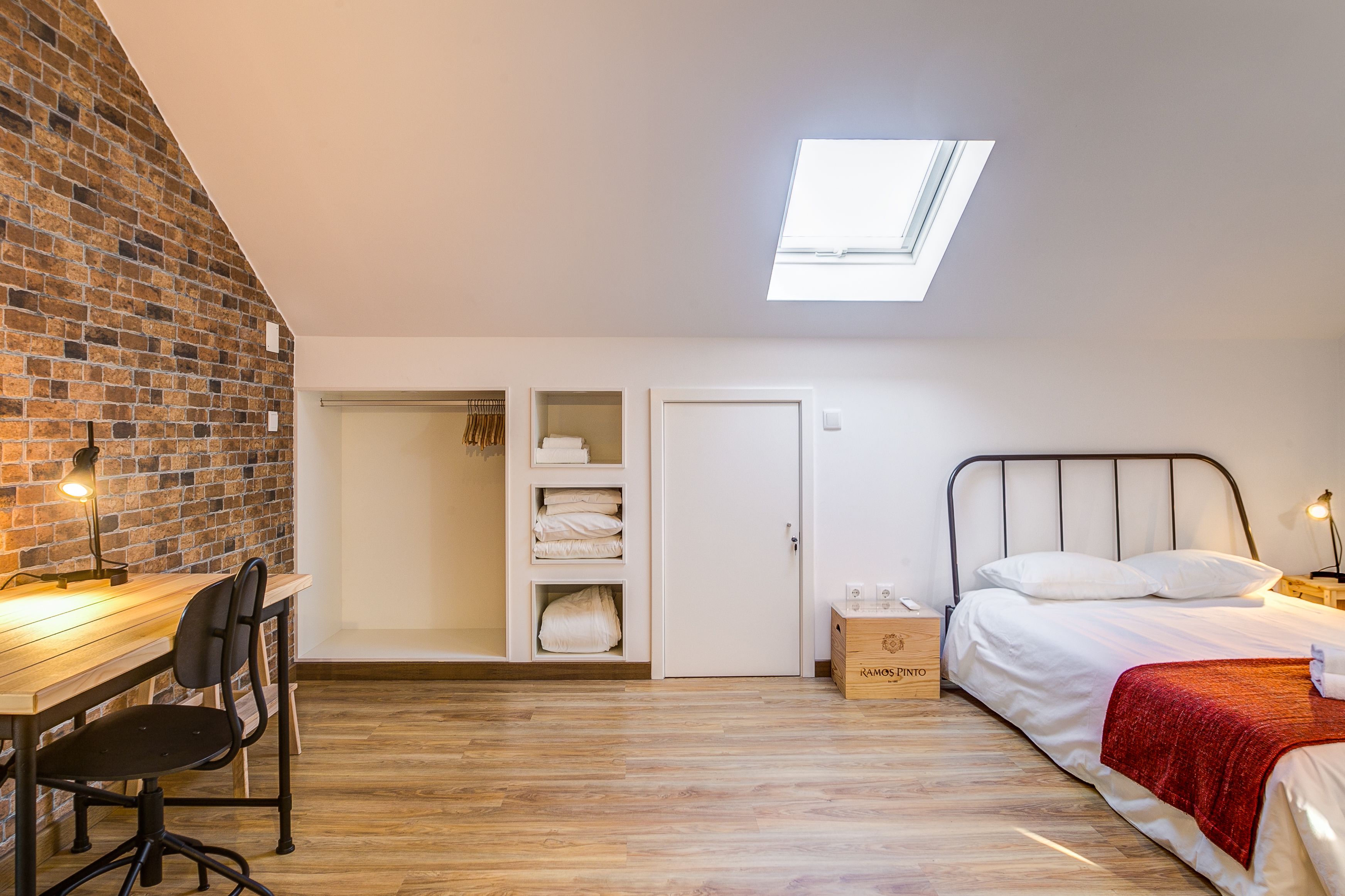 Home Out Rooms & Apartments