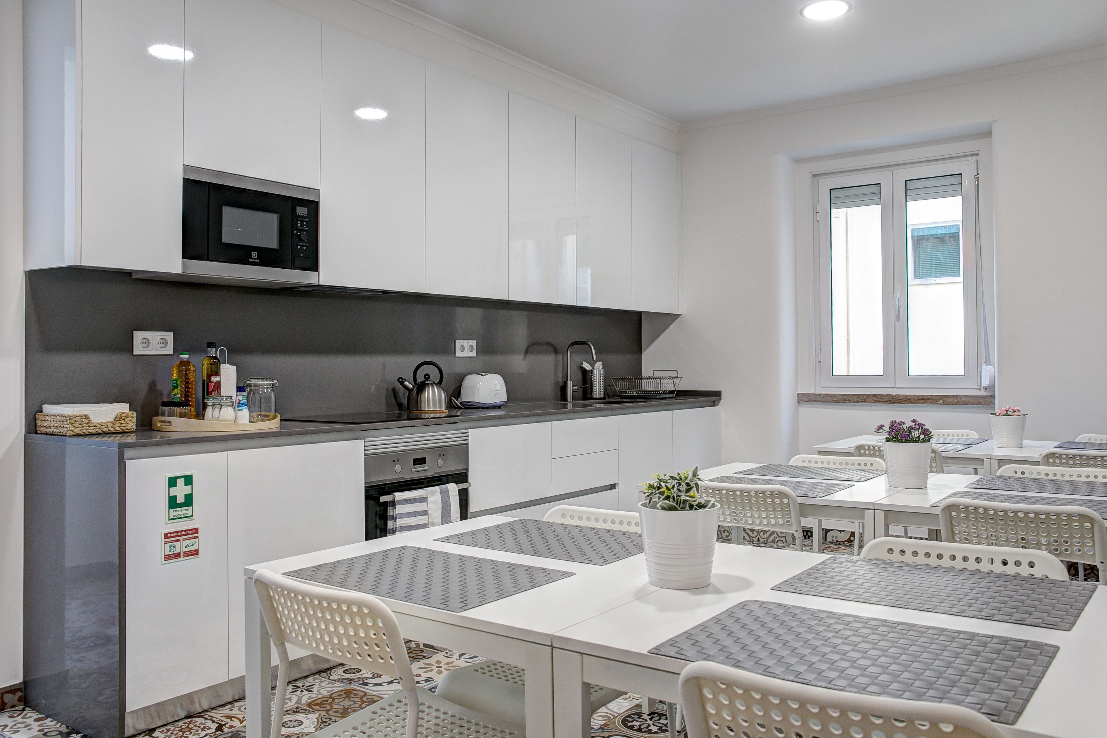 Home Out Rooms & Apartments