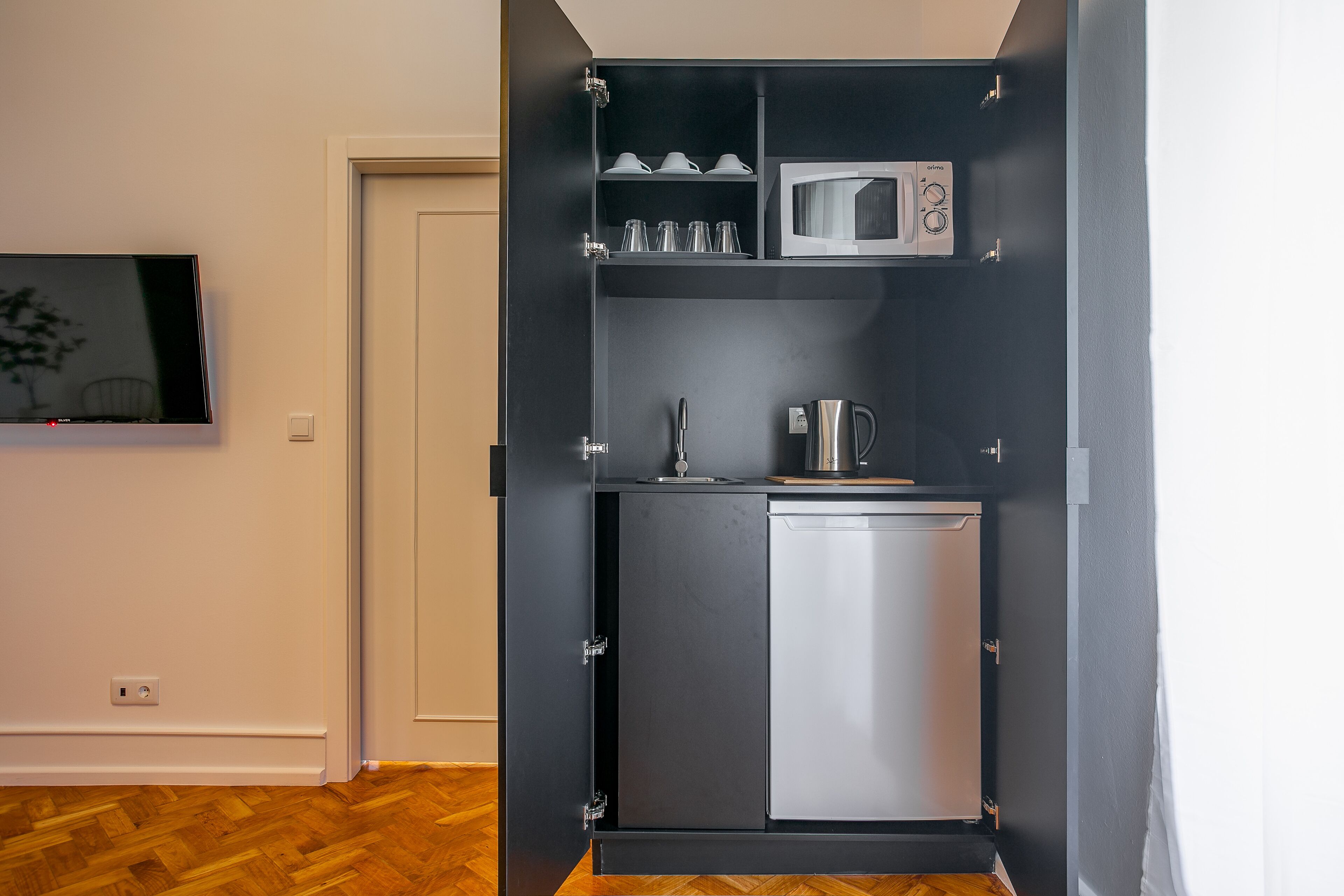 Home Out Rooms & Apartments