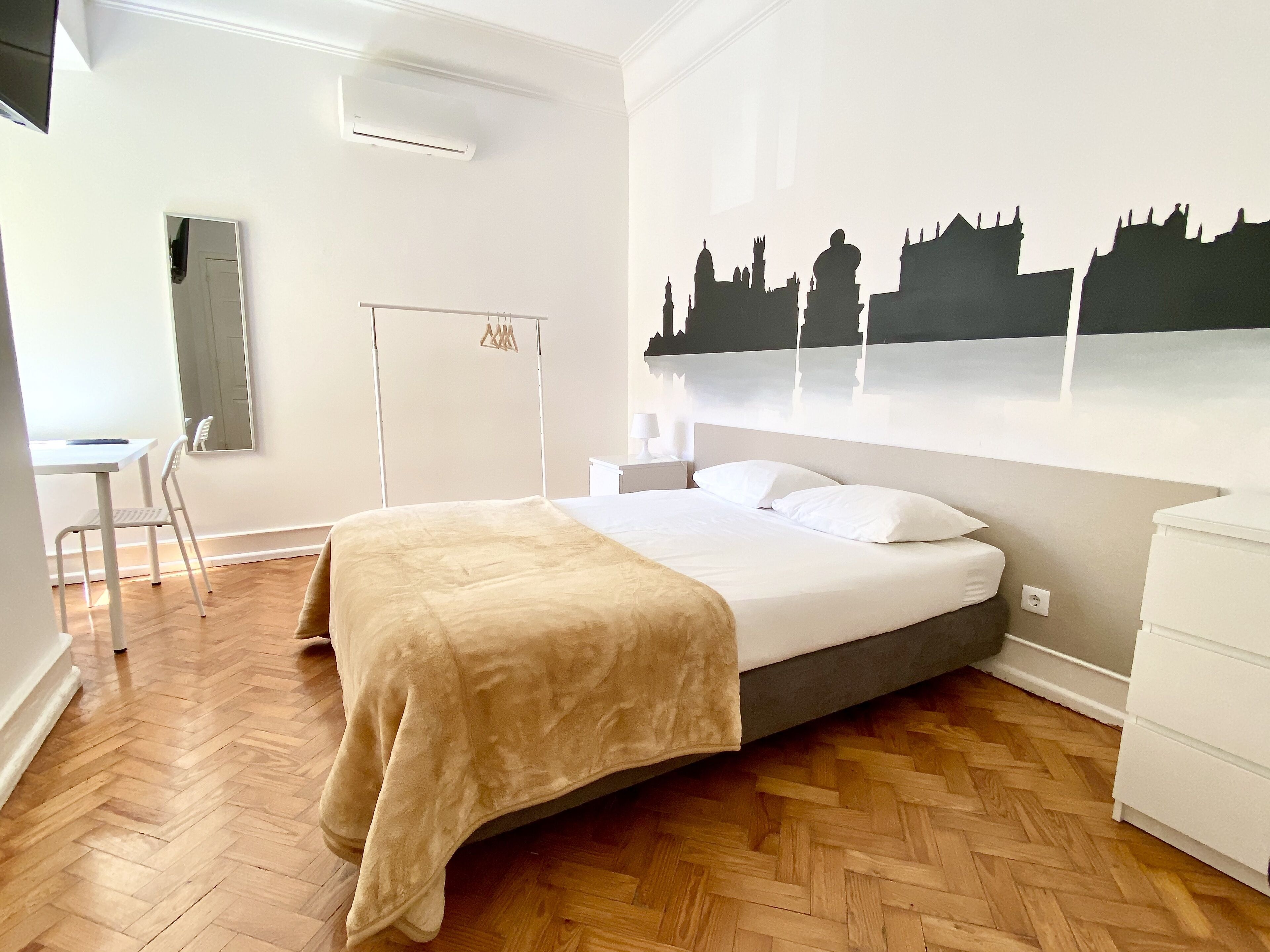 Home Out Rooms & Apartments
