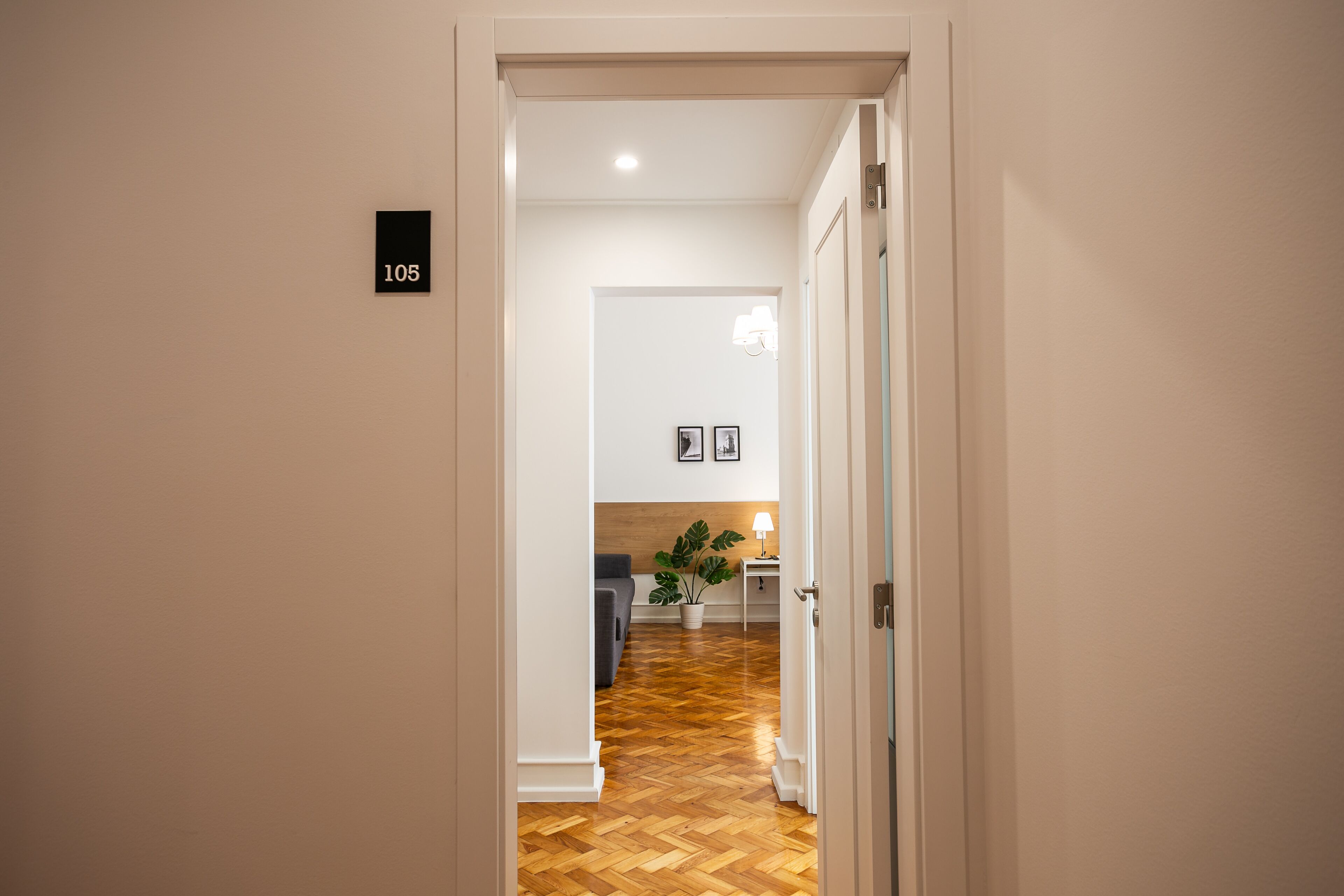 Home Out Rooms & Apartments