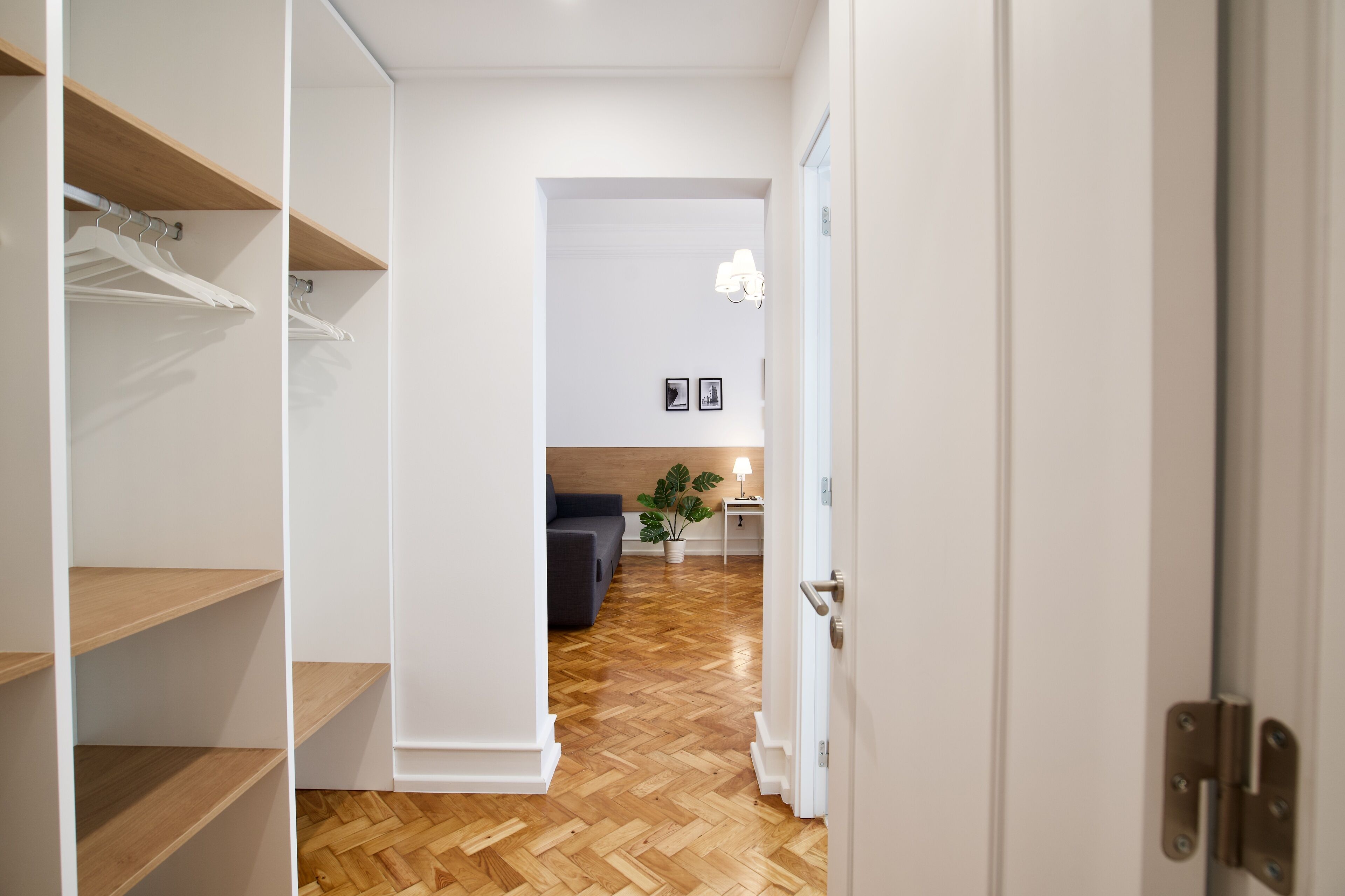 Home Out Rooms & Apartments