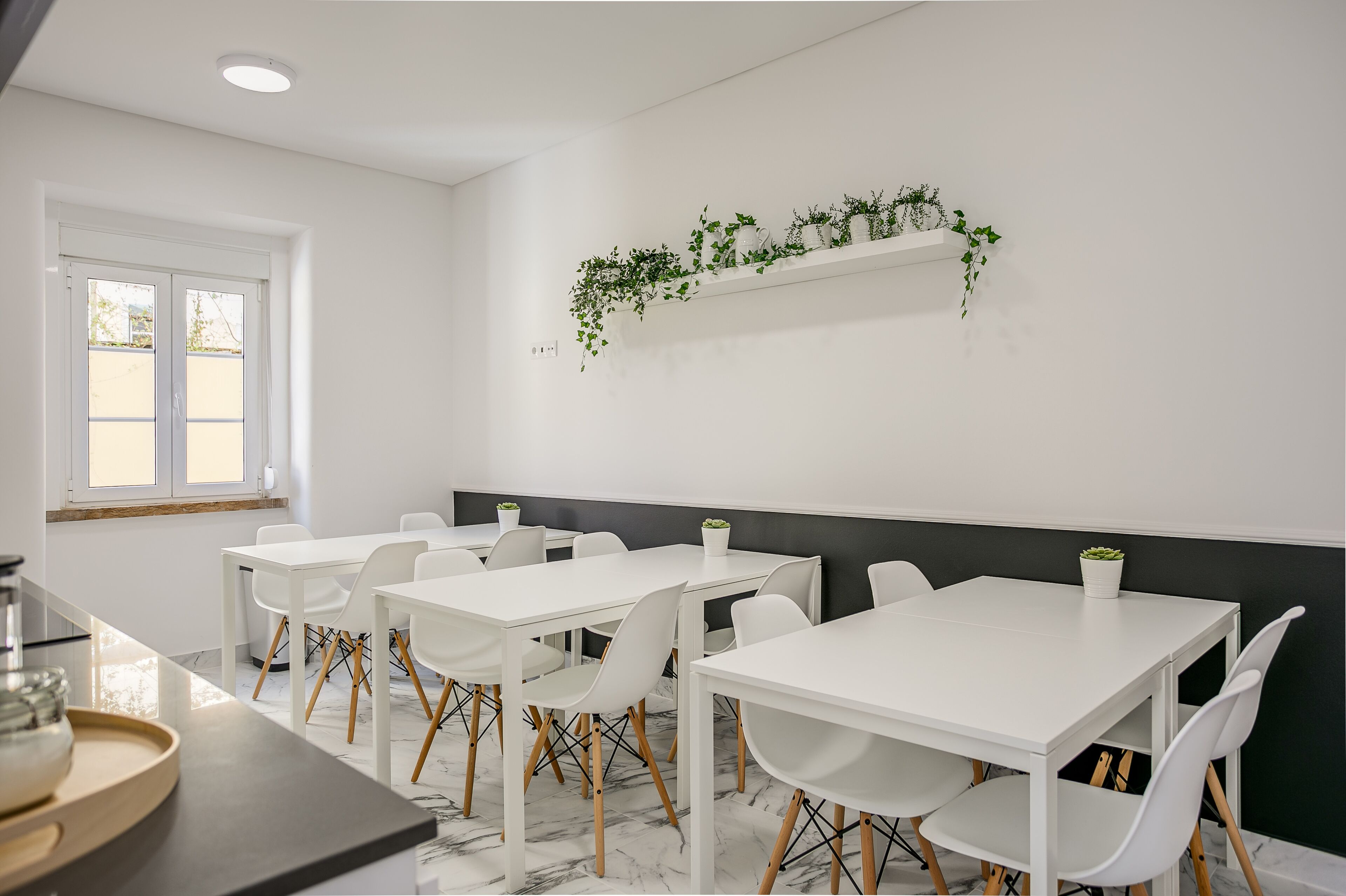 Home Out Rooms & Apartments