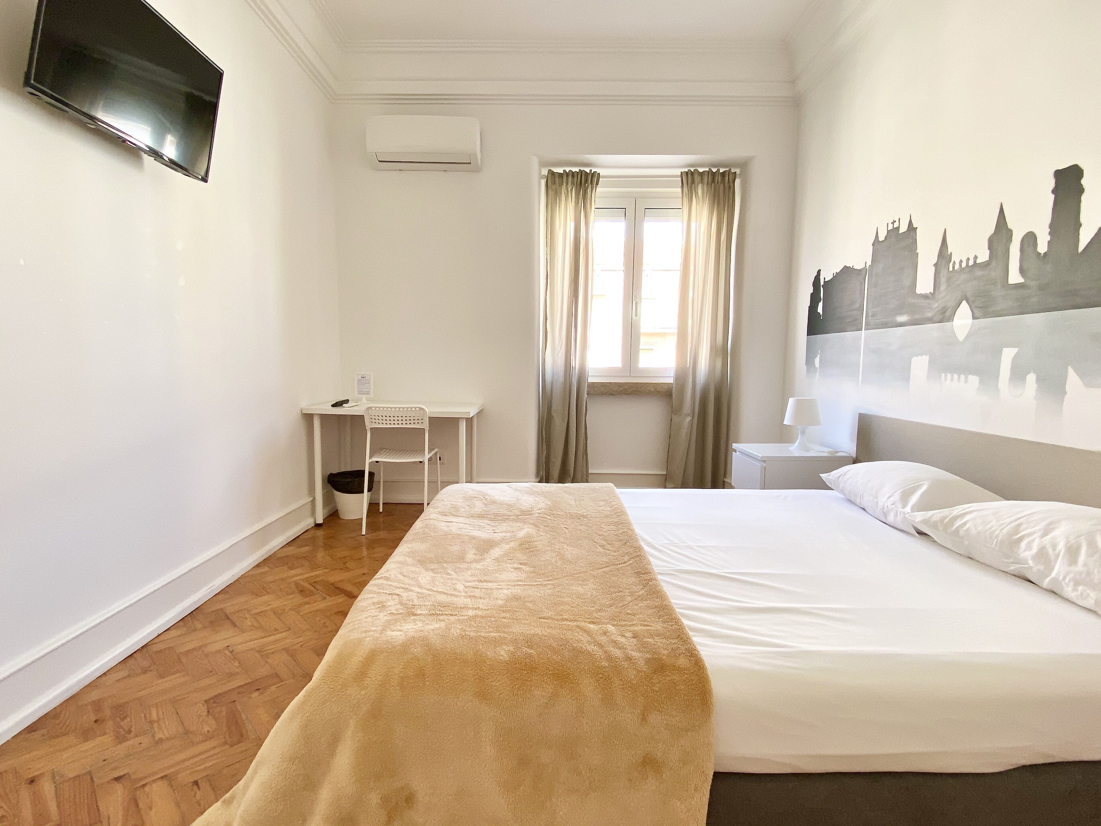 Home Out Rooms & Apartments