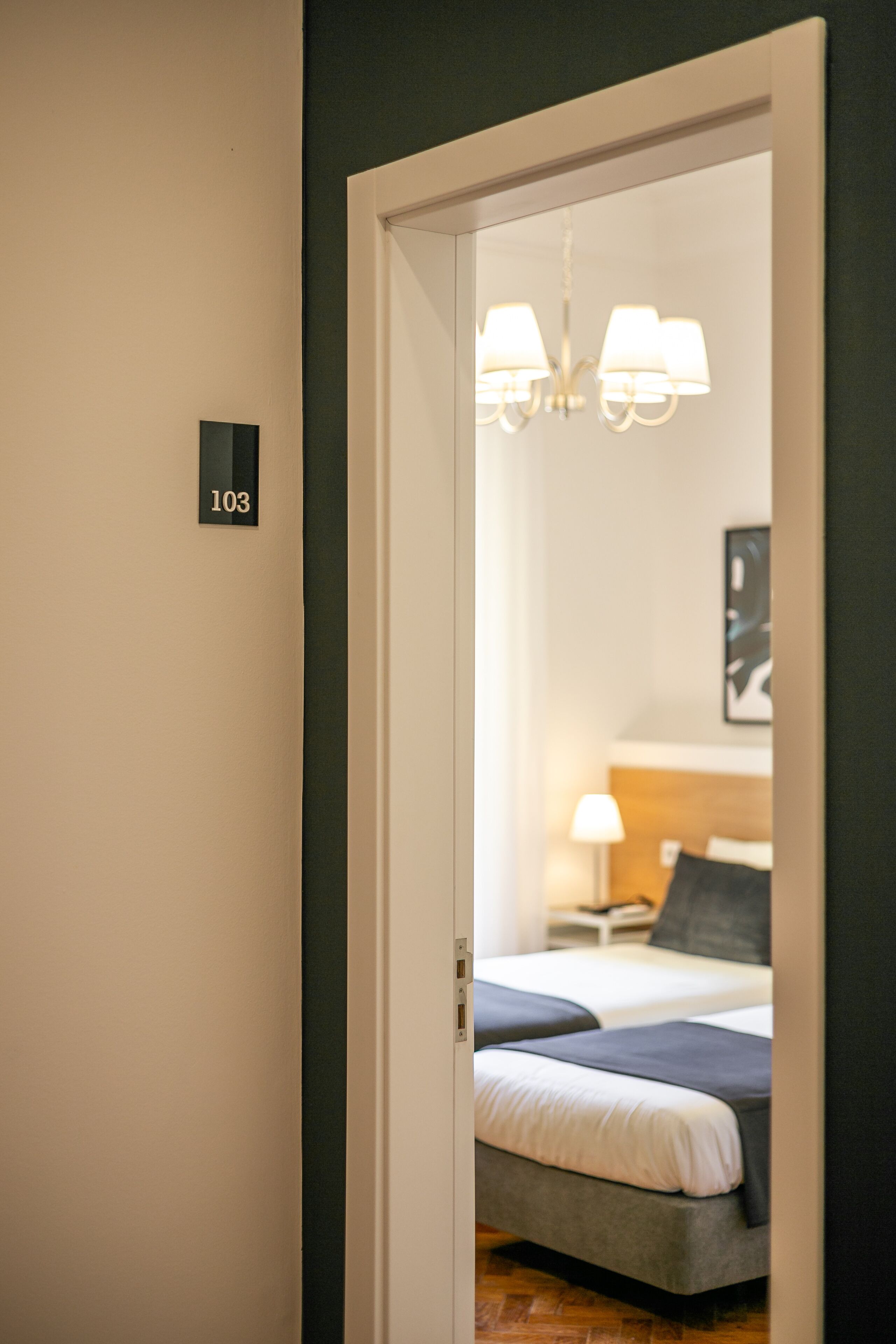 Home Out Rooms & Apartments