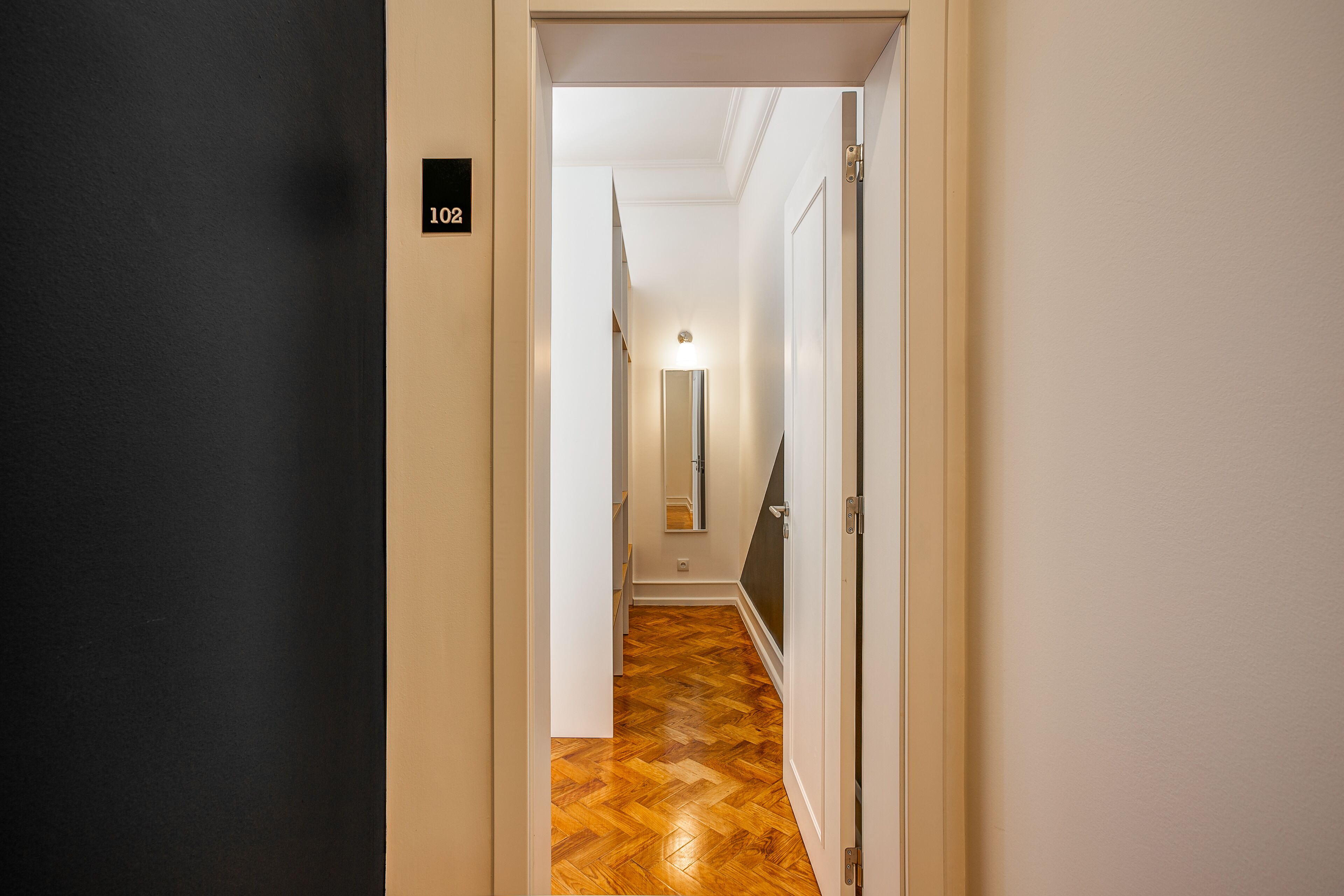 Home Out Rooms & Apartments