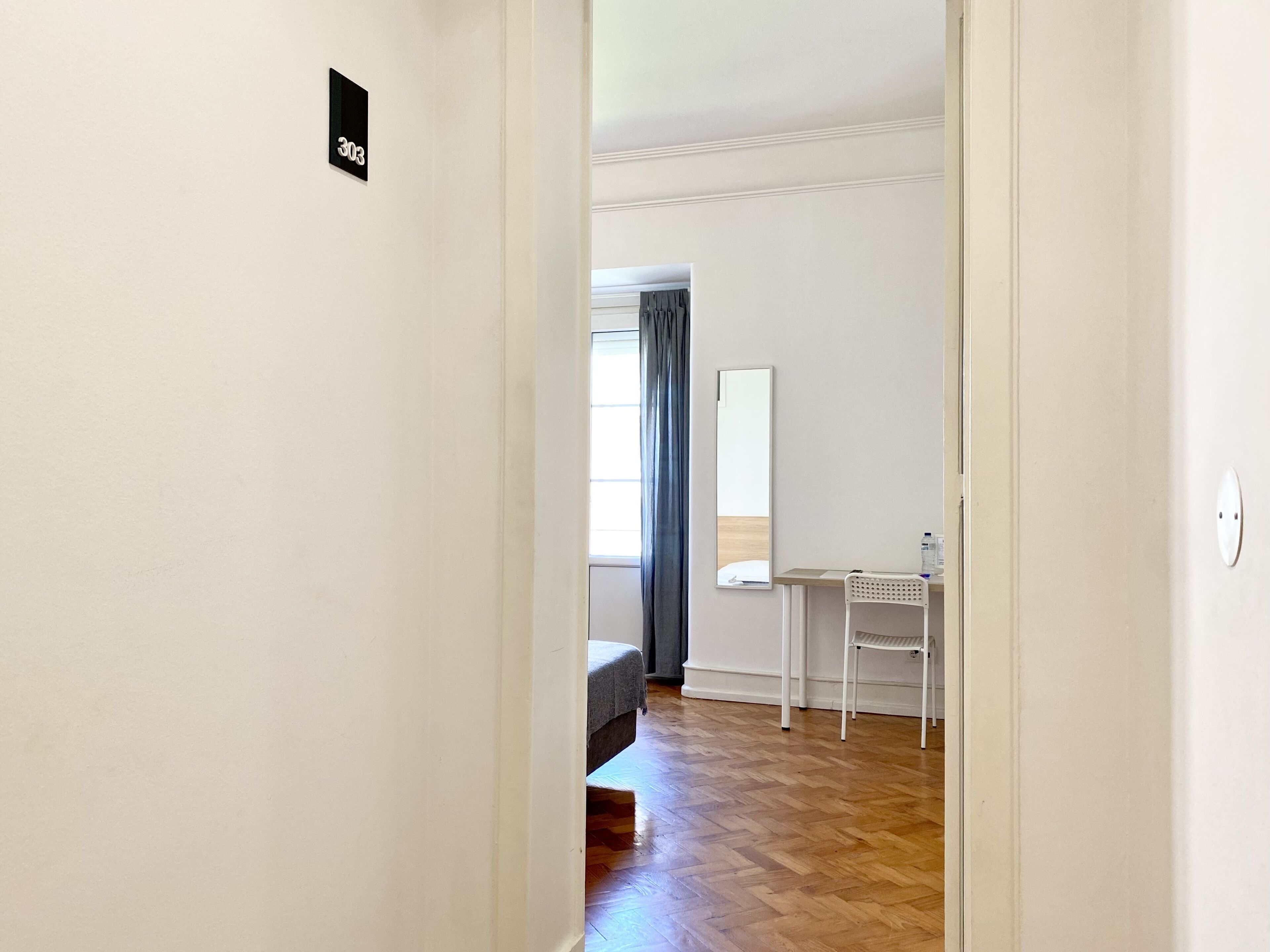 Home Out Rooms & Apartments