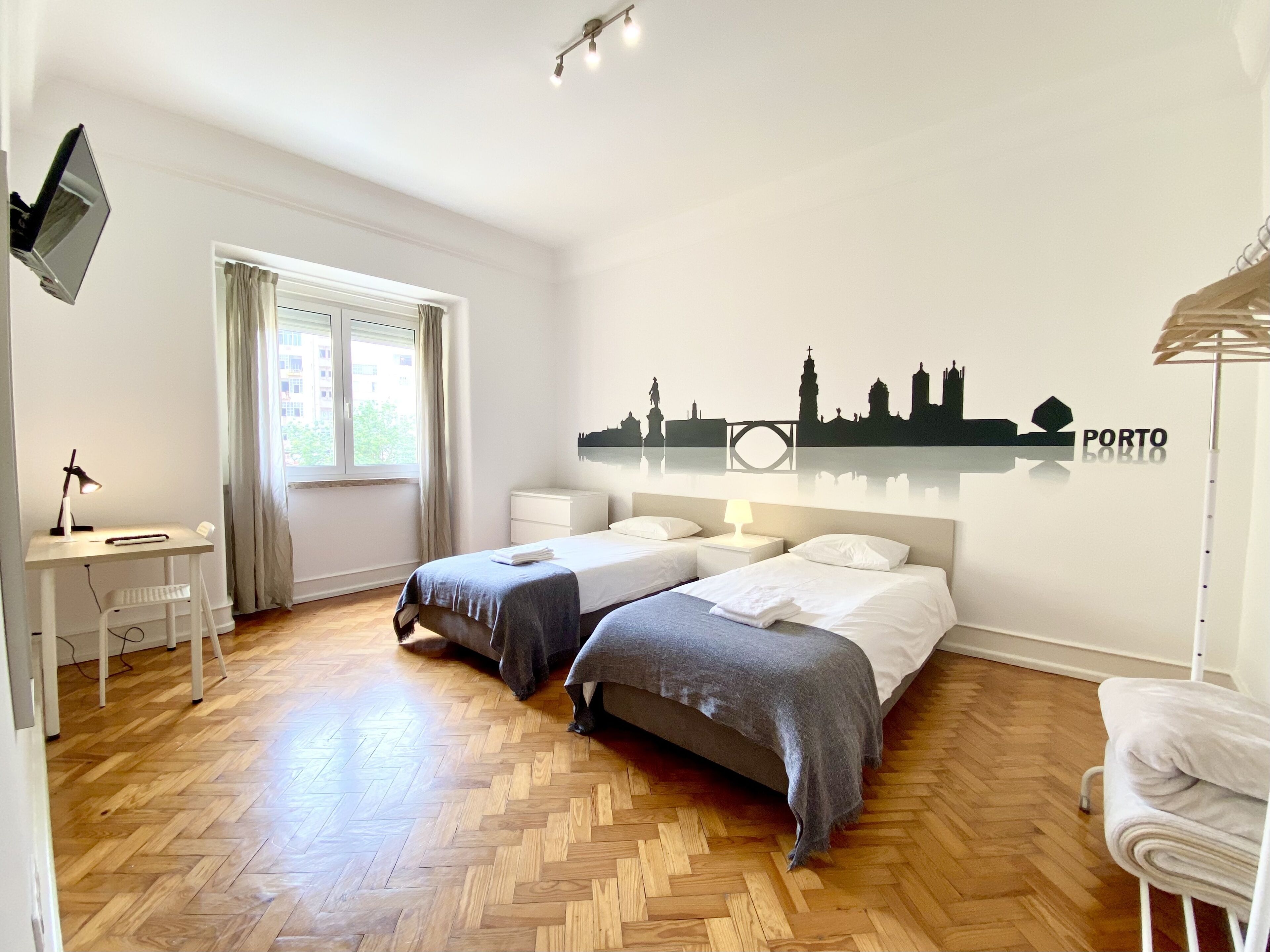 Home Out Rooms & Apartments