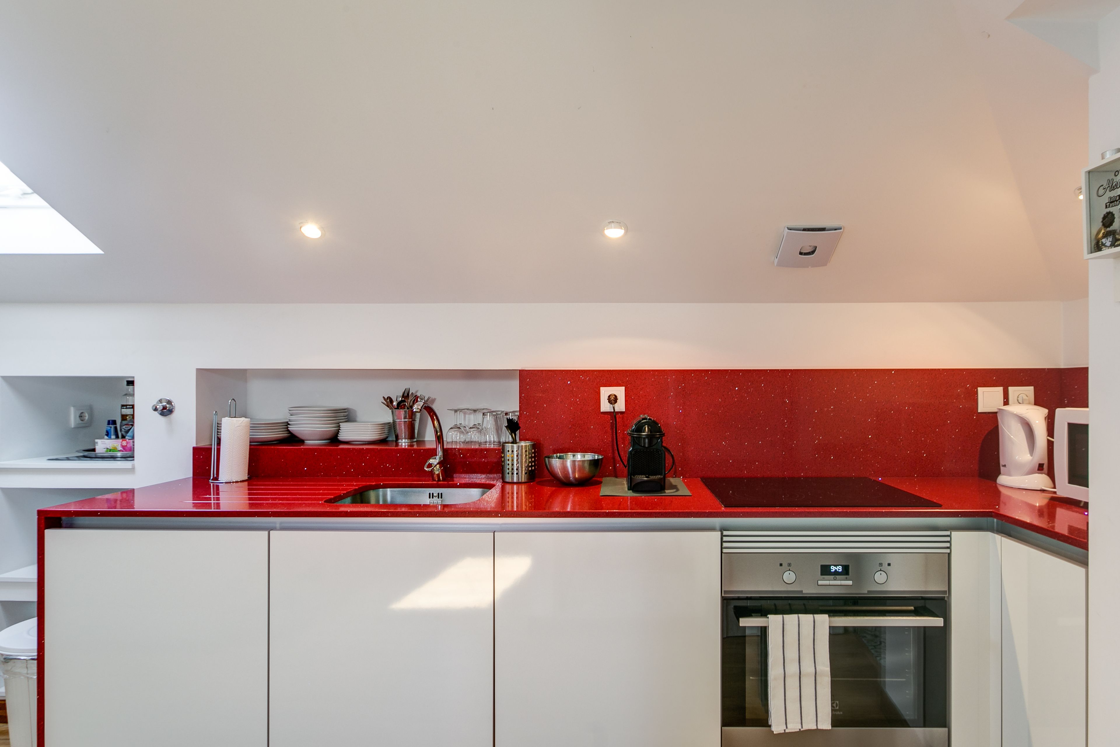Home Out Rooms & Apartments