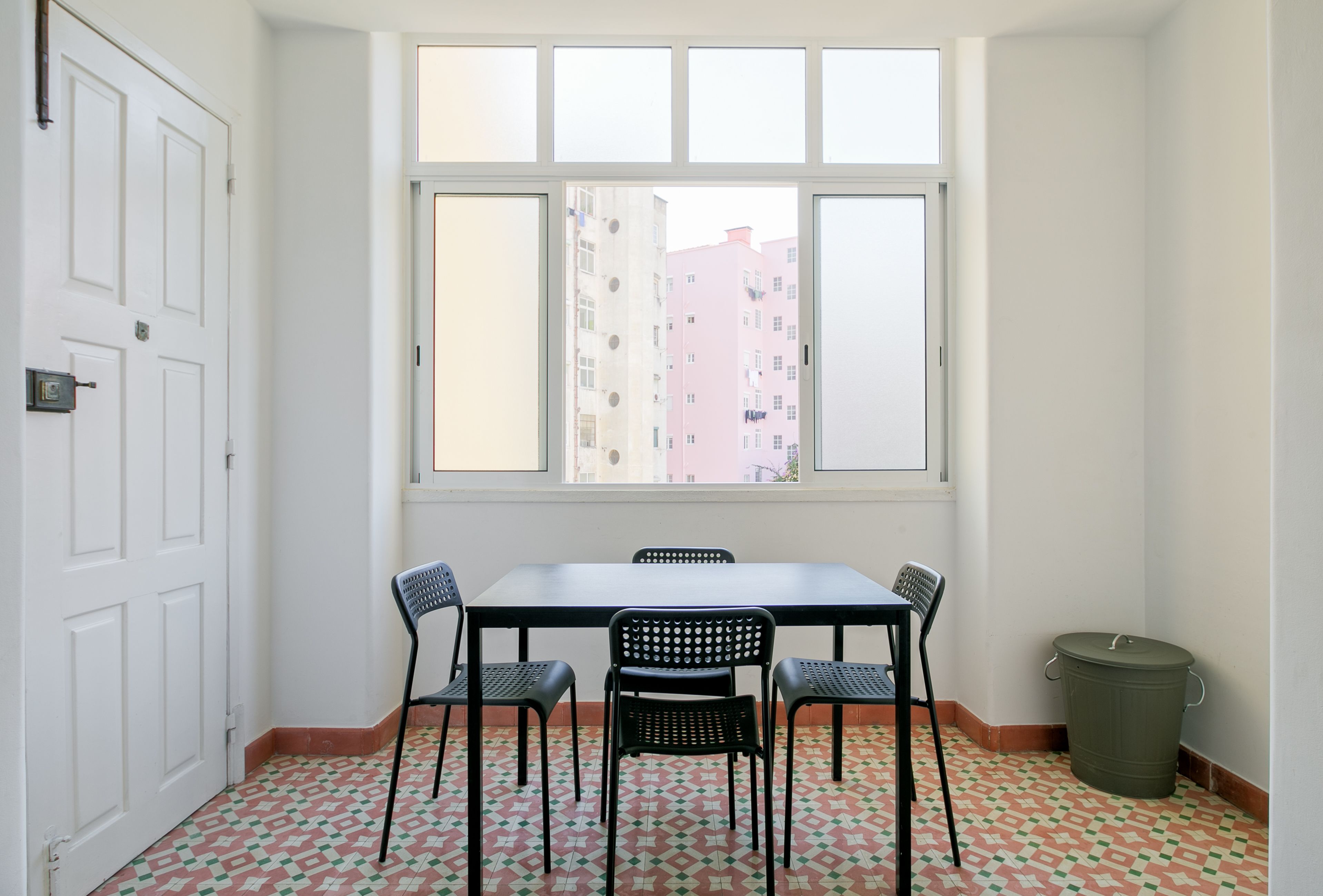 Home Out Rooms & Apartments