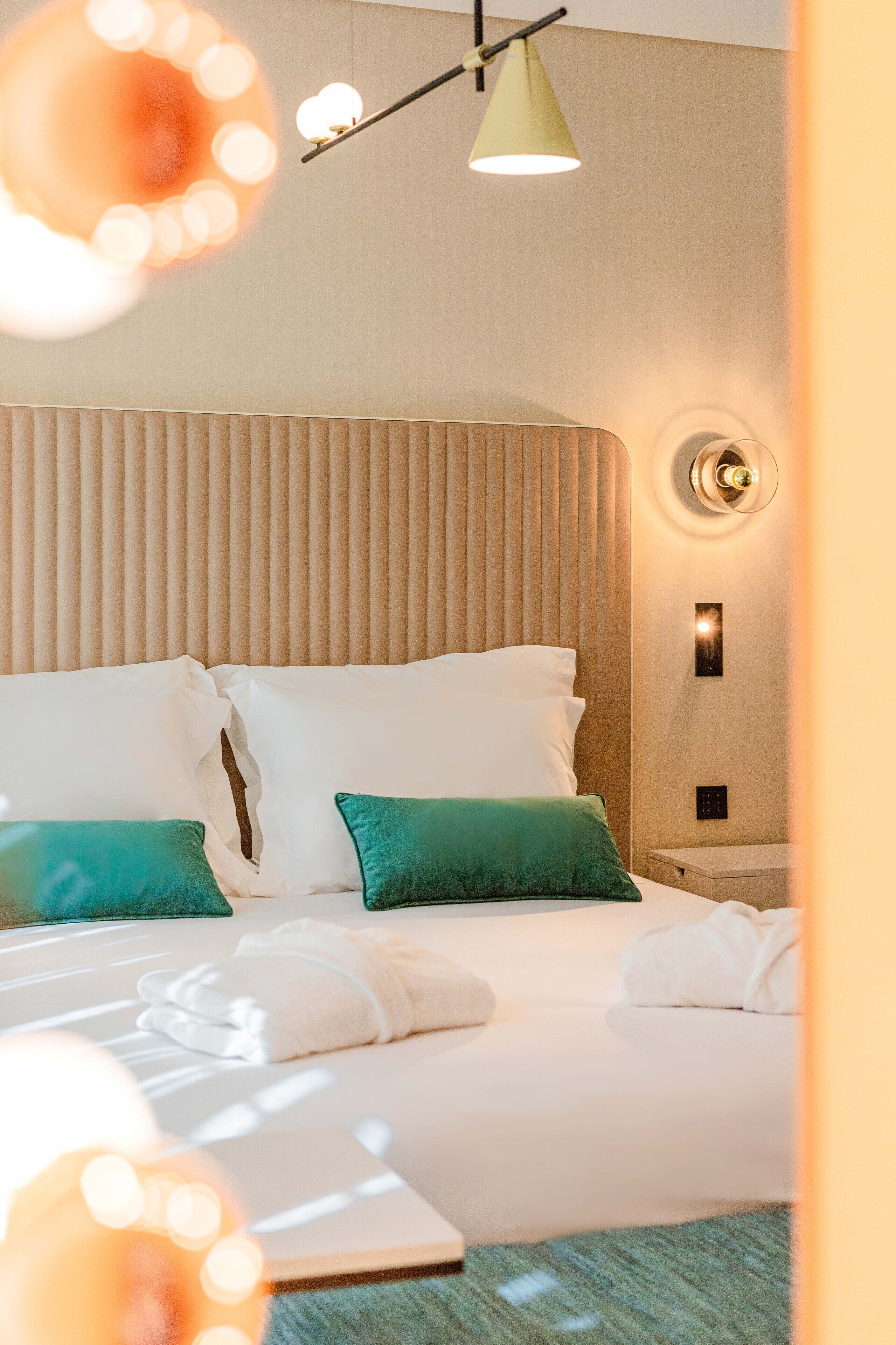 Luster Hotel