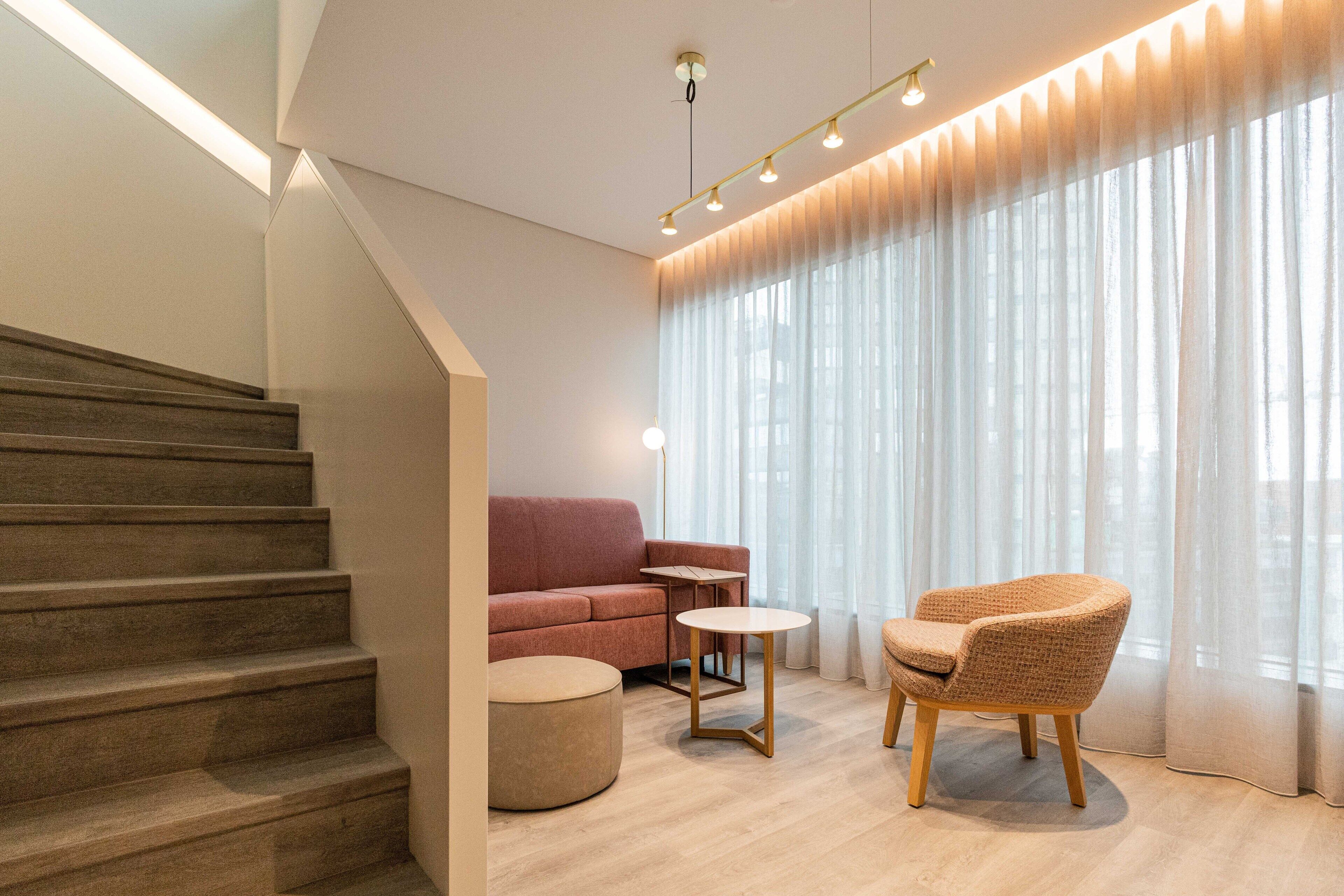 Luster Hotel