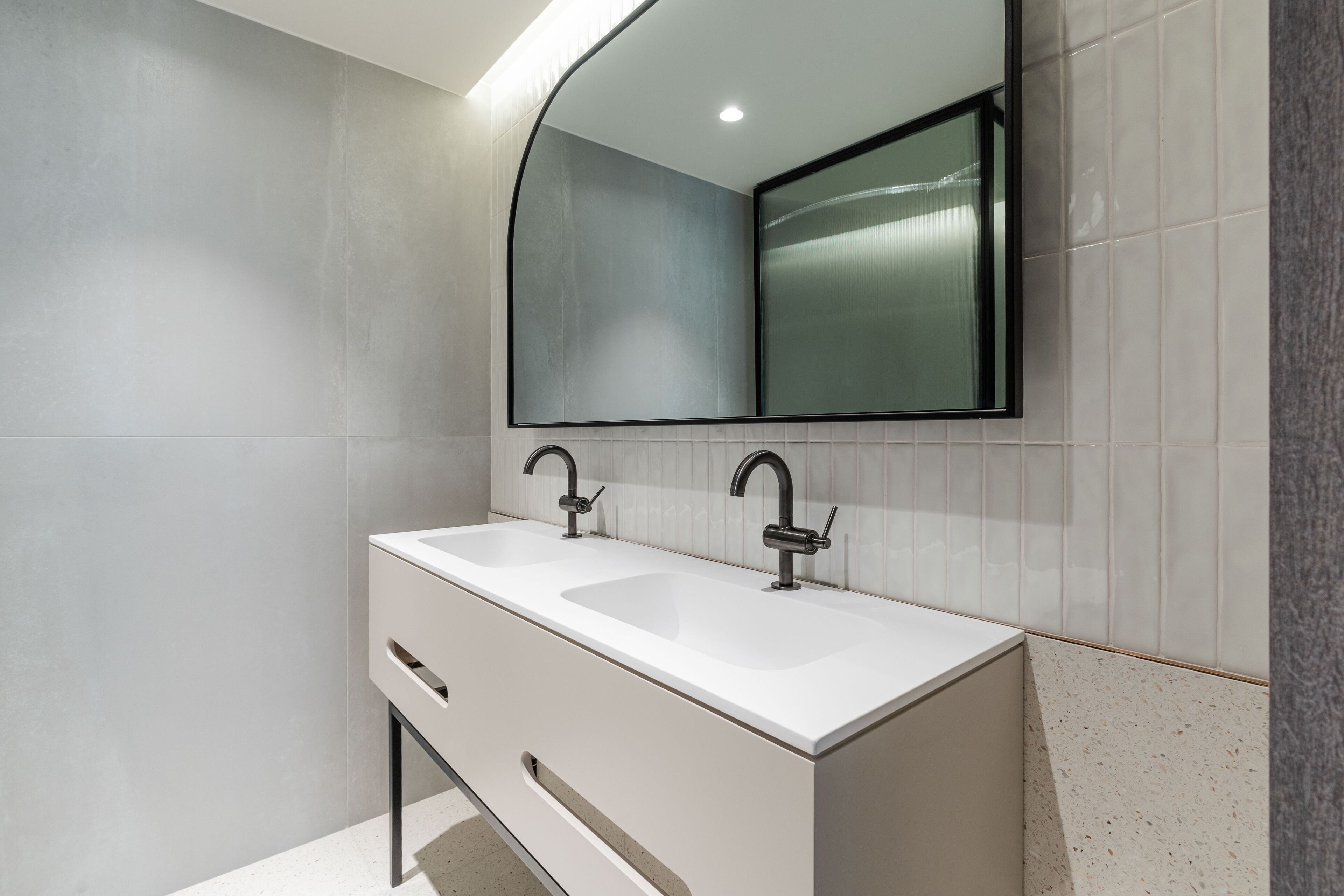 Luster Hotel