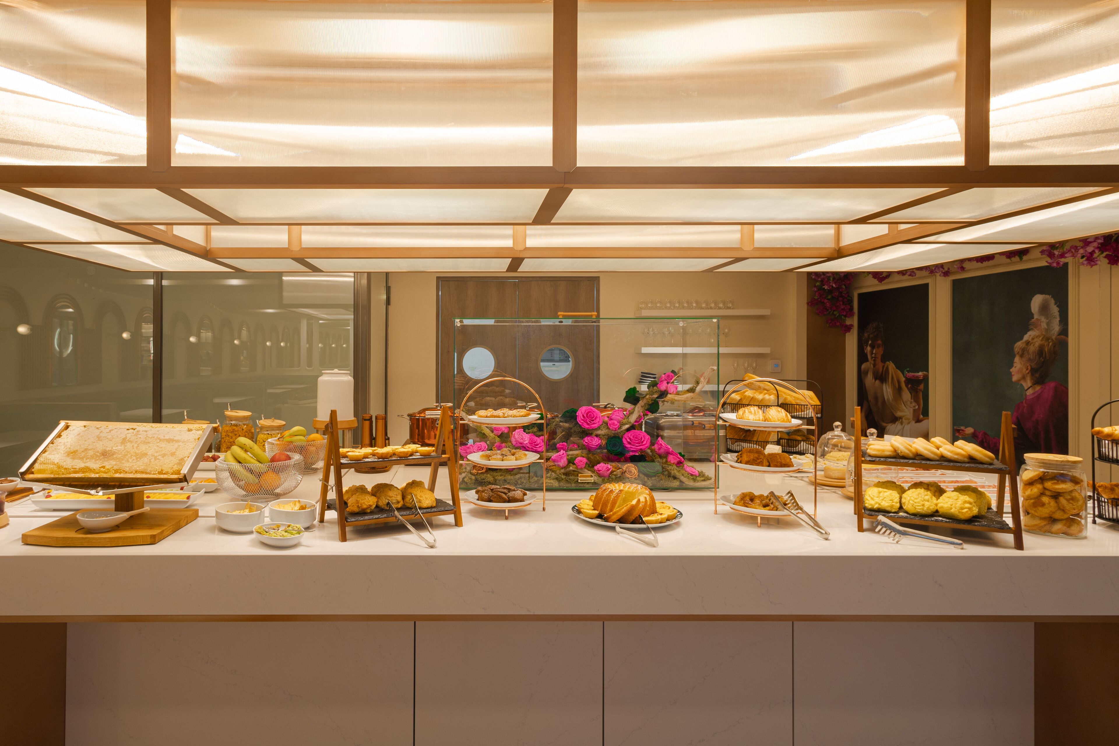 Luster Hotel