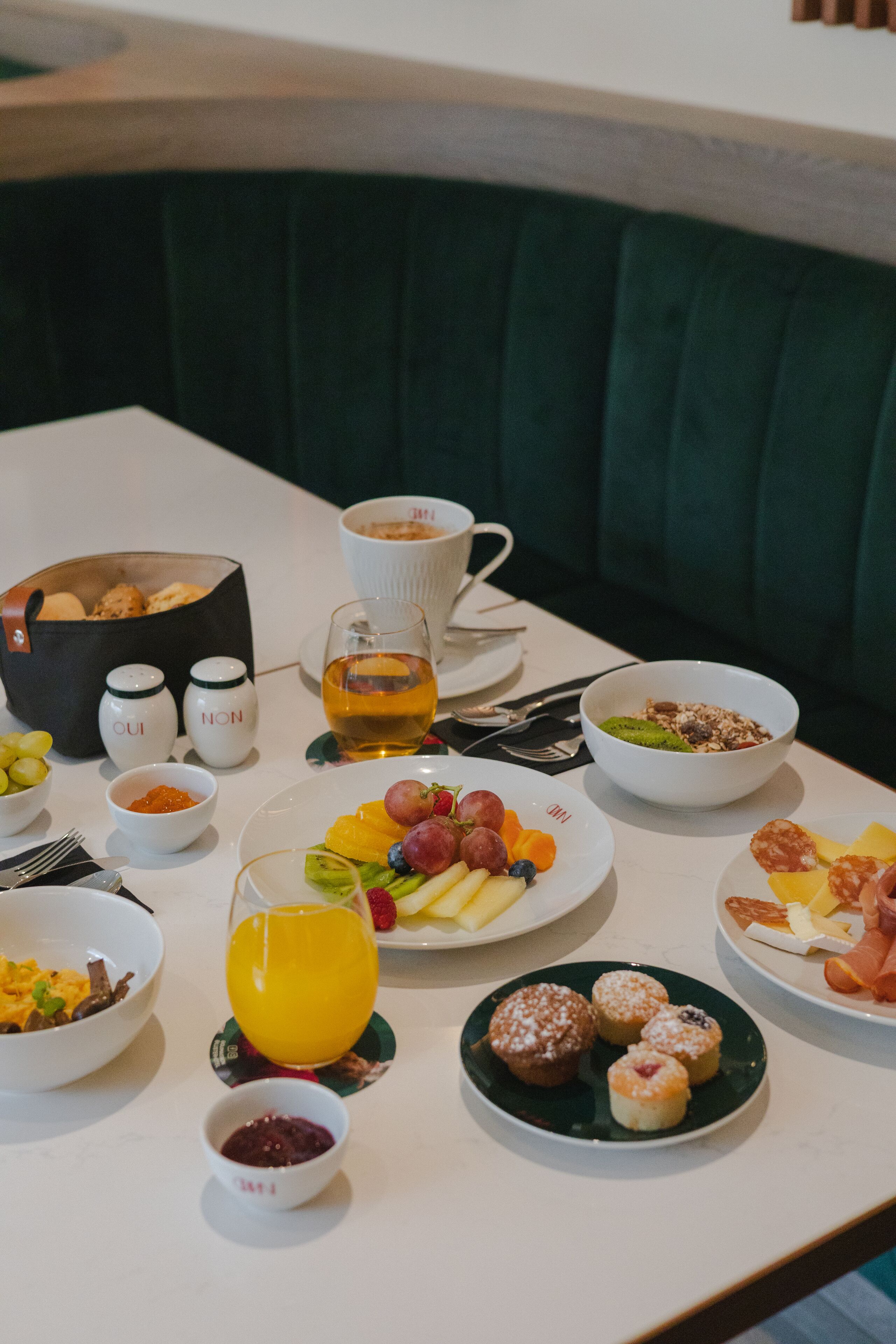 Luster Hotel