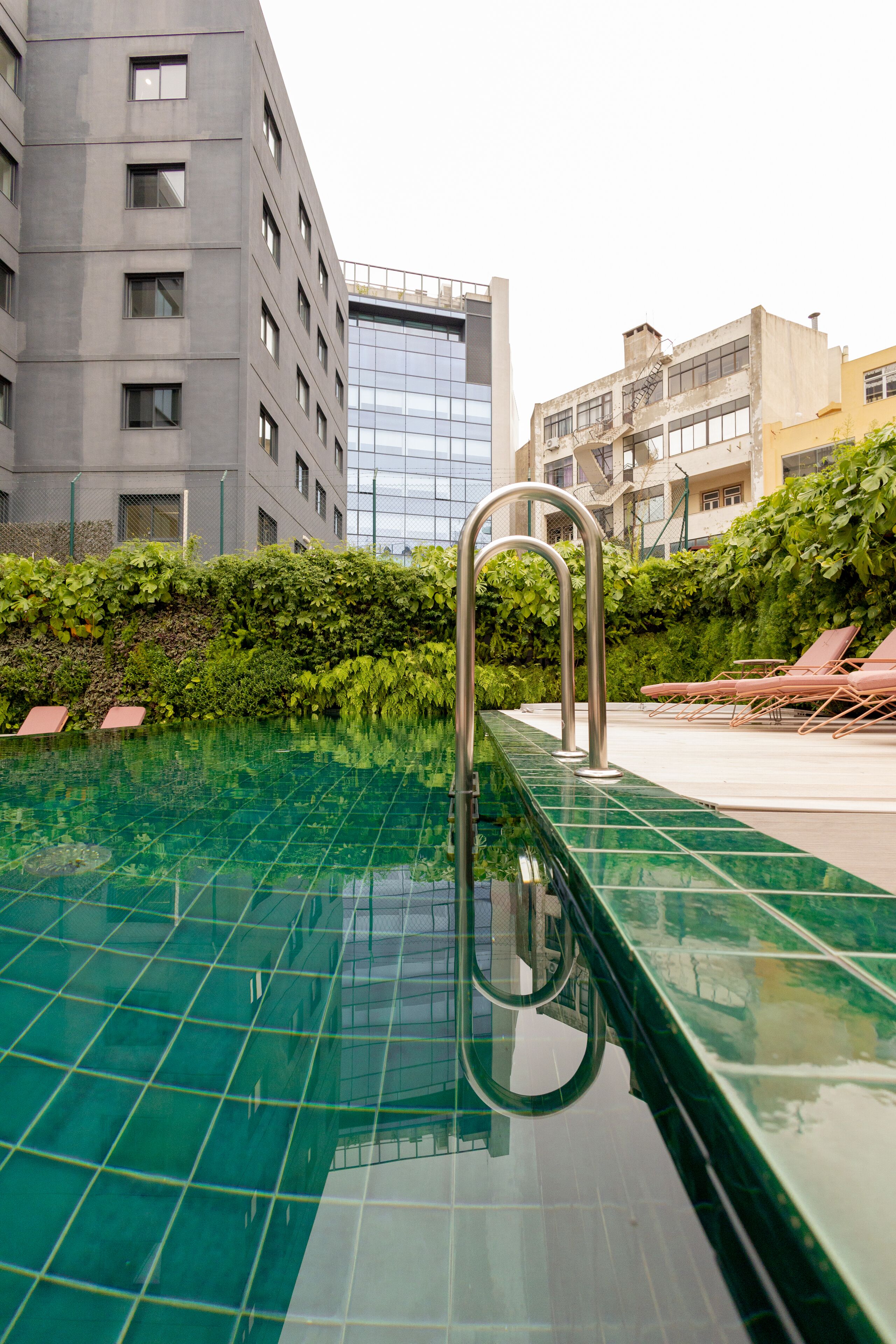 Luster Hotel