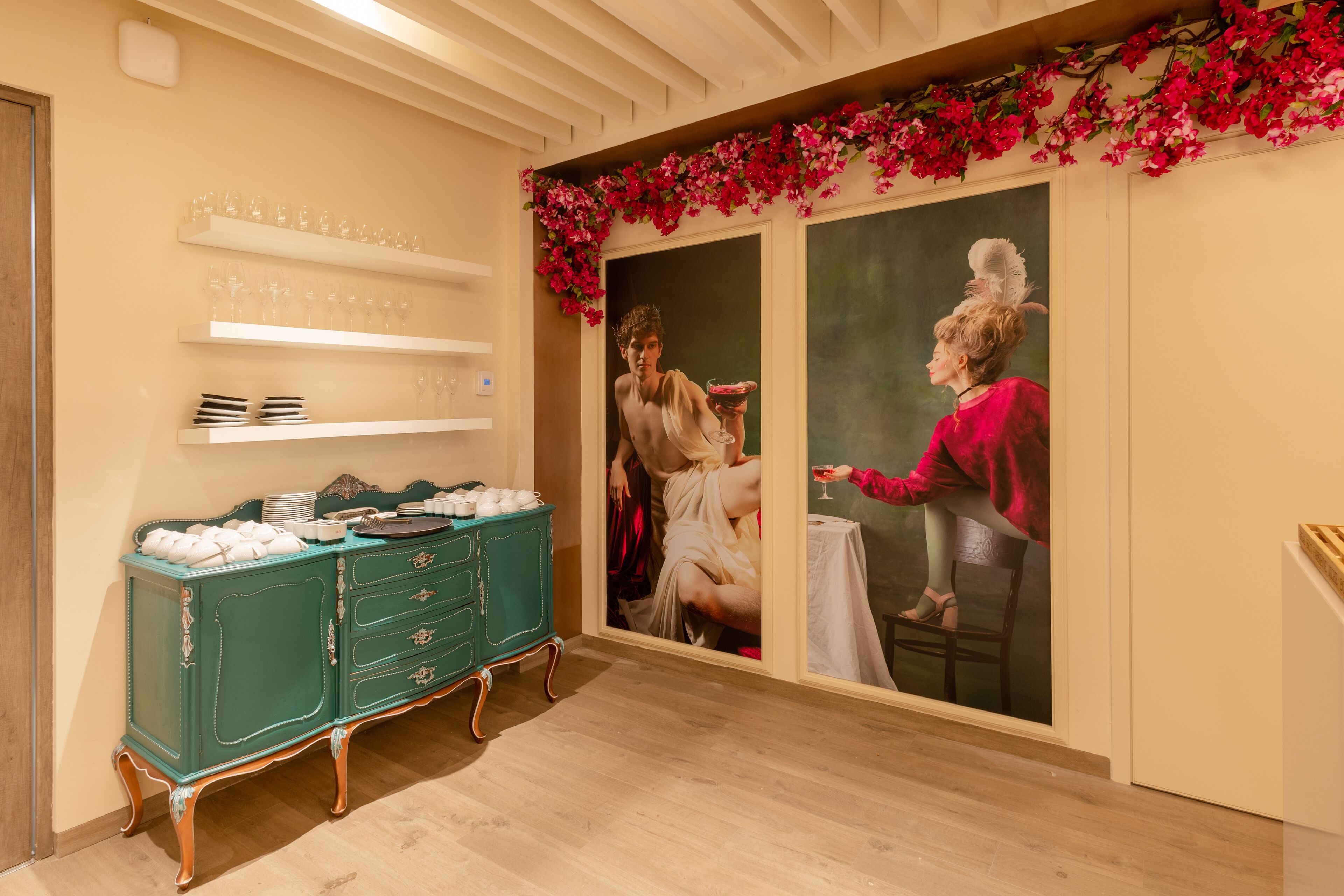 Luster Hotel