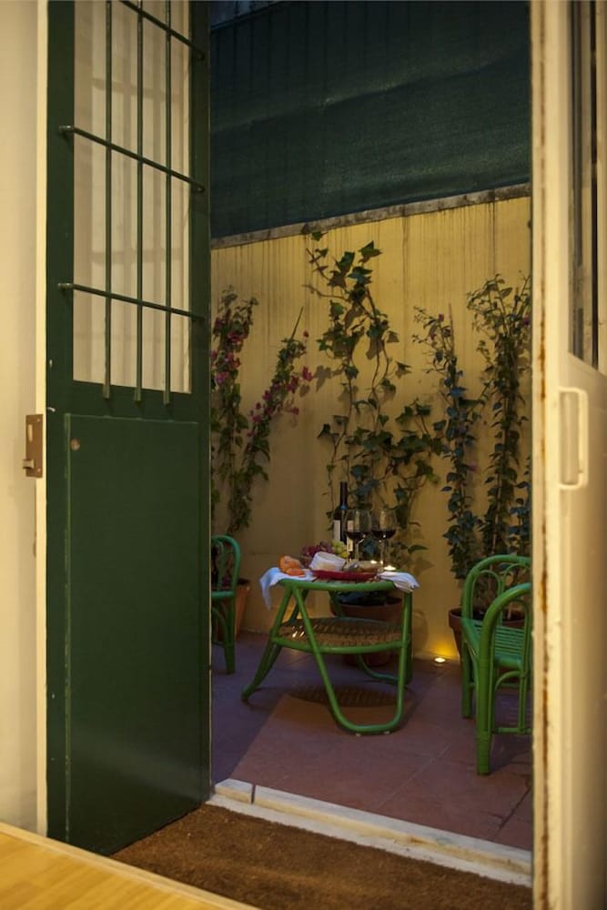 Rossio Lisbon Cheese & Wine Apartments