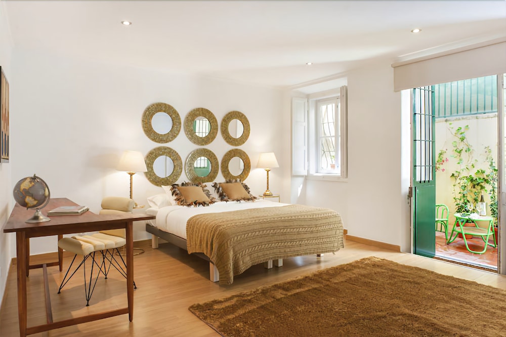 Rossio Lisbon Cheese & Wine Apartments
