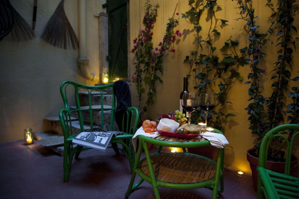 Rossio Lisbon Cheese & Wine Apartments