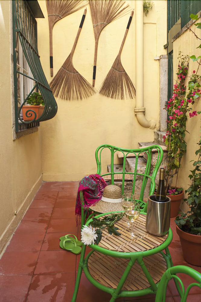 Rossio Lisbon Cheese & Wine Apartments