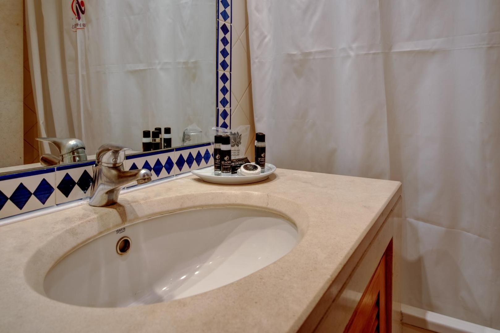VIP Executive Éden Aparthotel