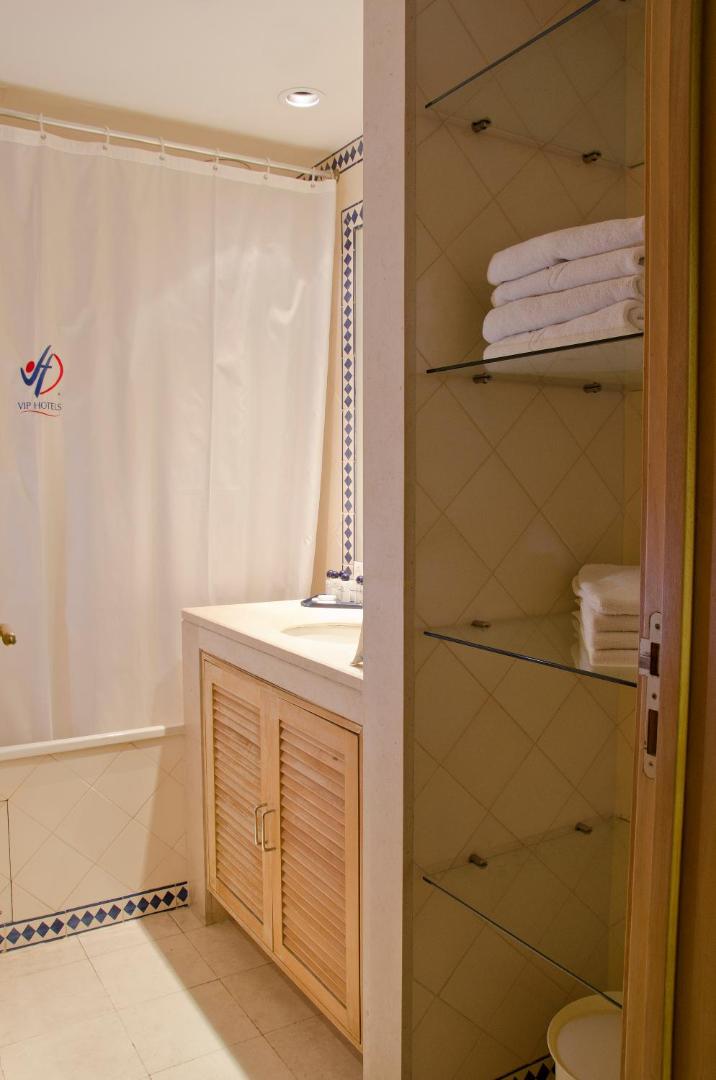 VIP Executive Éden Aparthotel