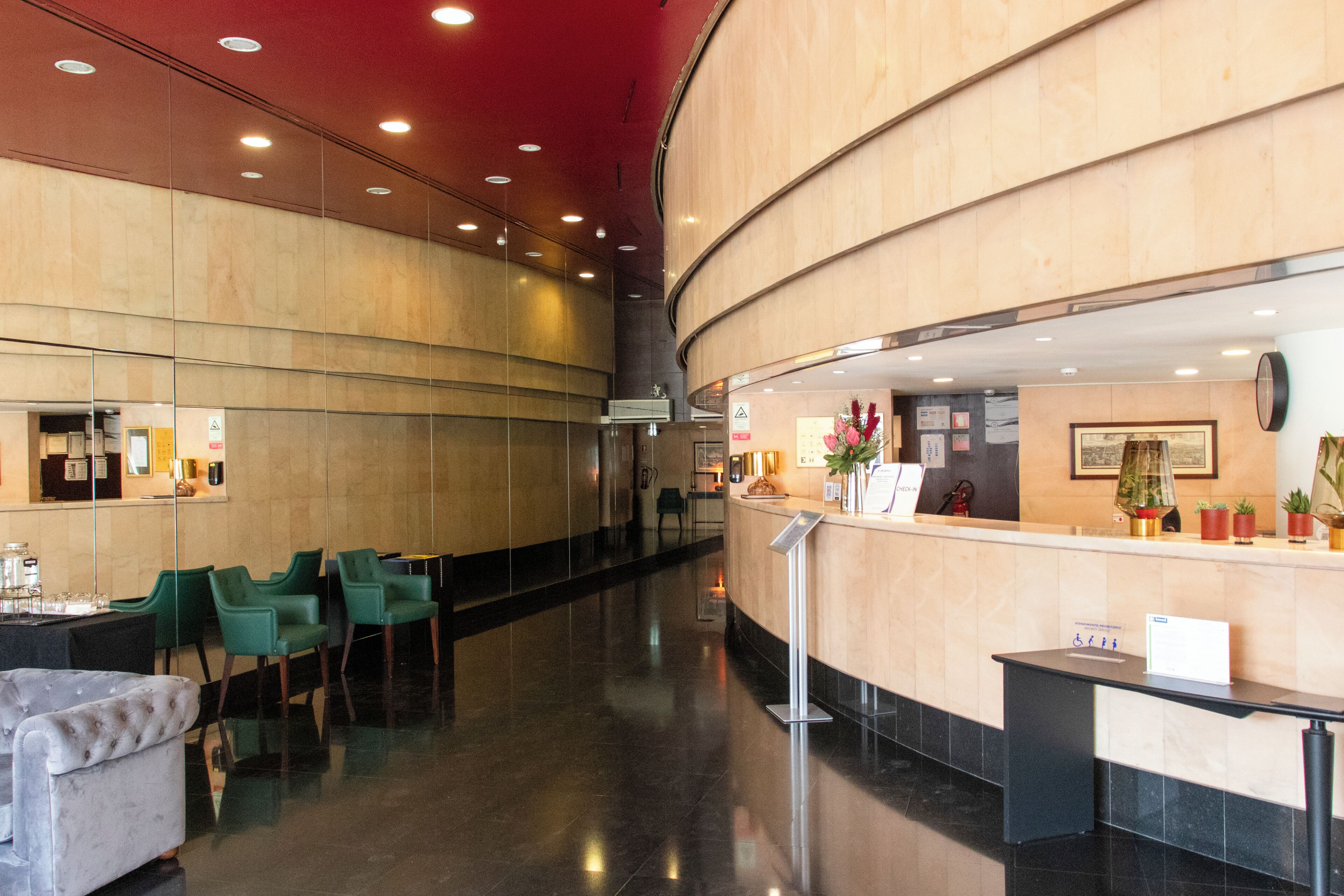 VIP Executive Éden Aparthotel