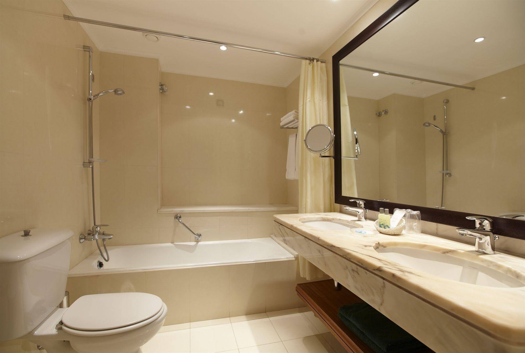 Suite Hotel Eden Mar