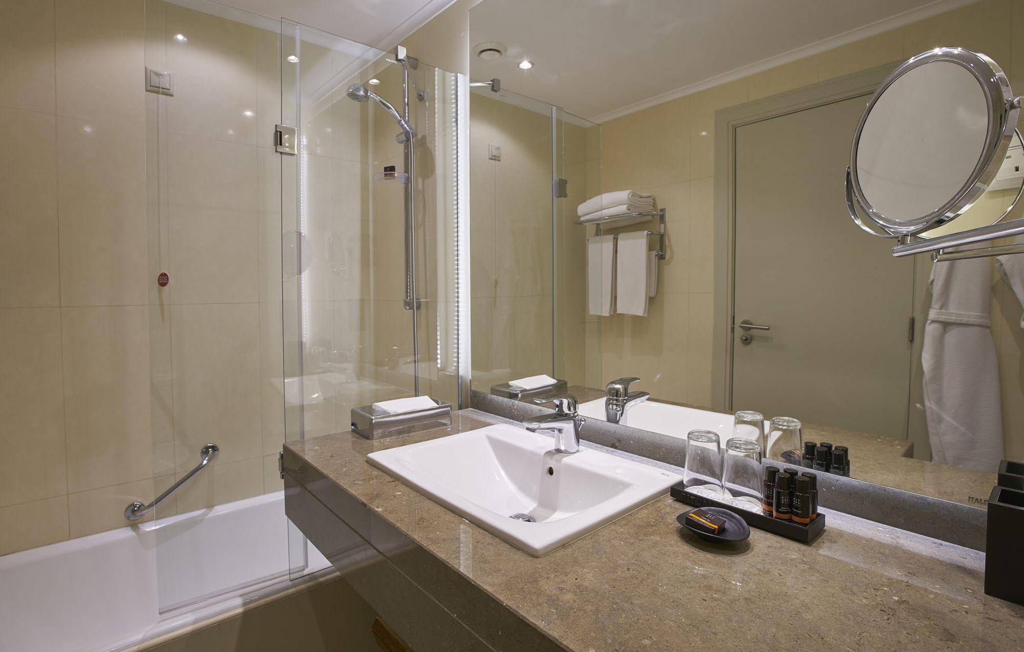 Suite Hotel Eden Mar
