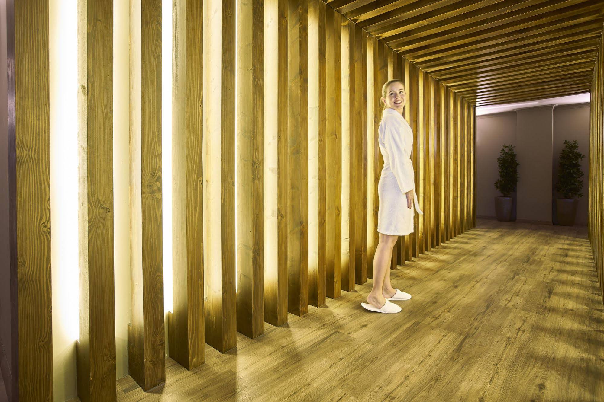 Suite Hotel Eden Mar