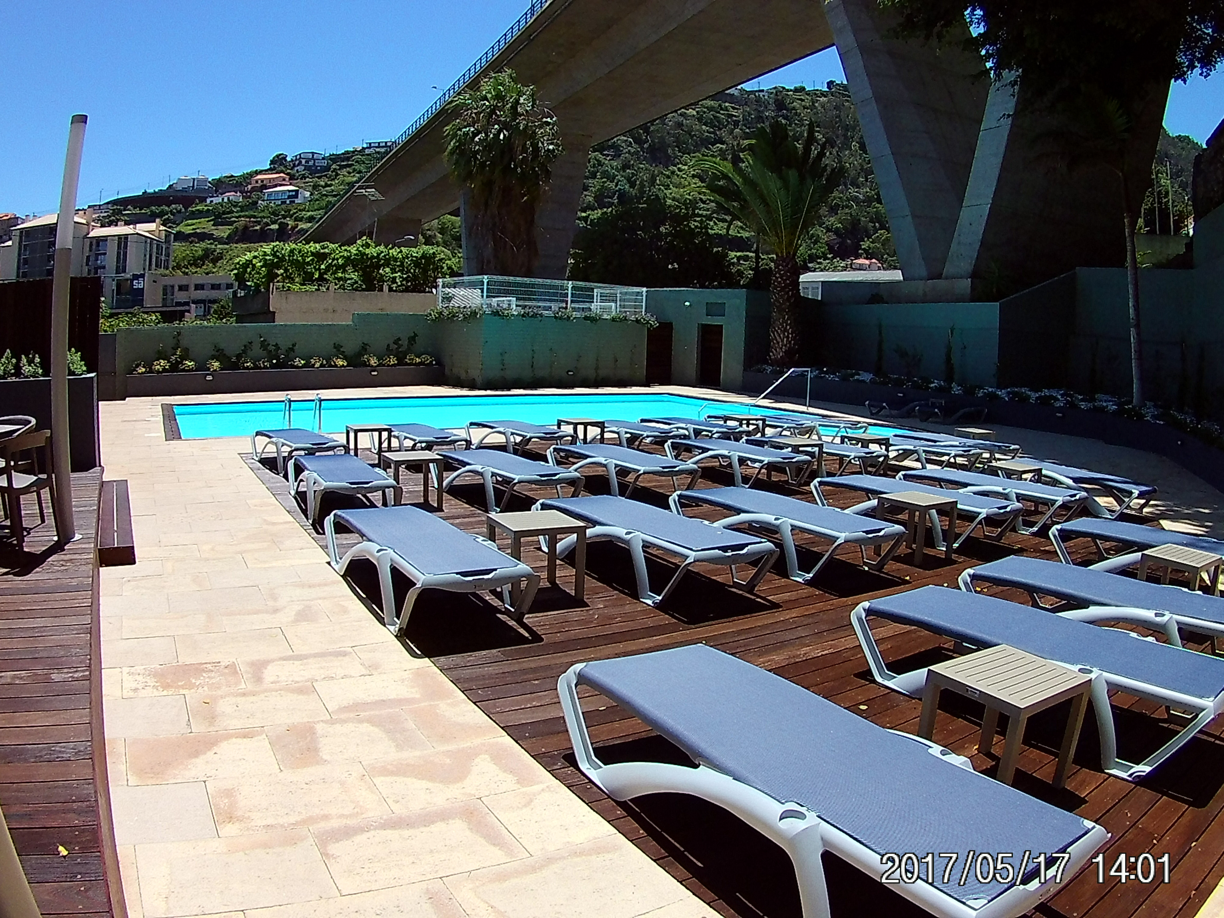 Santa Cruz Village Hotel