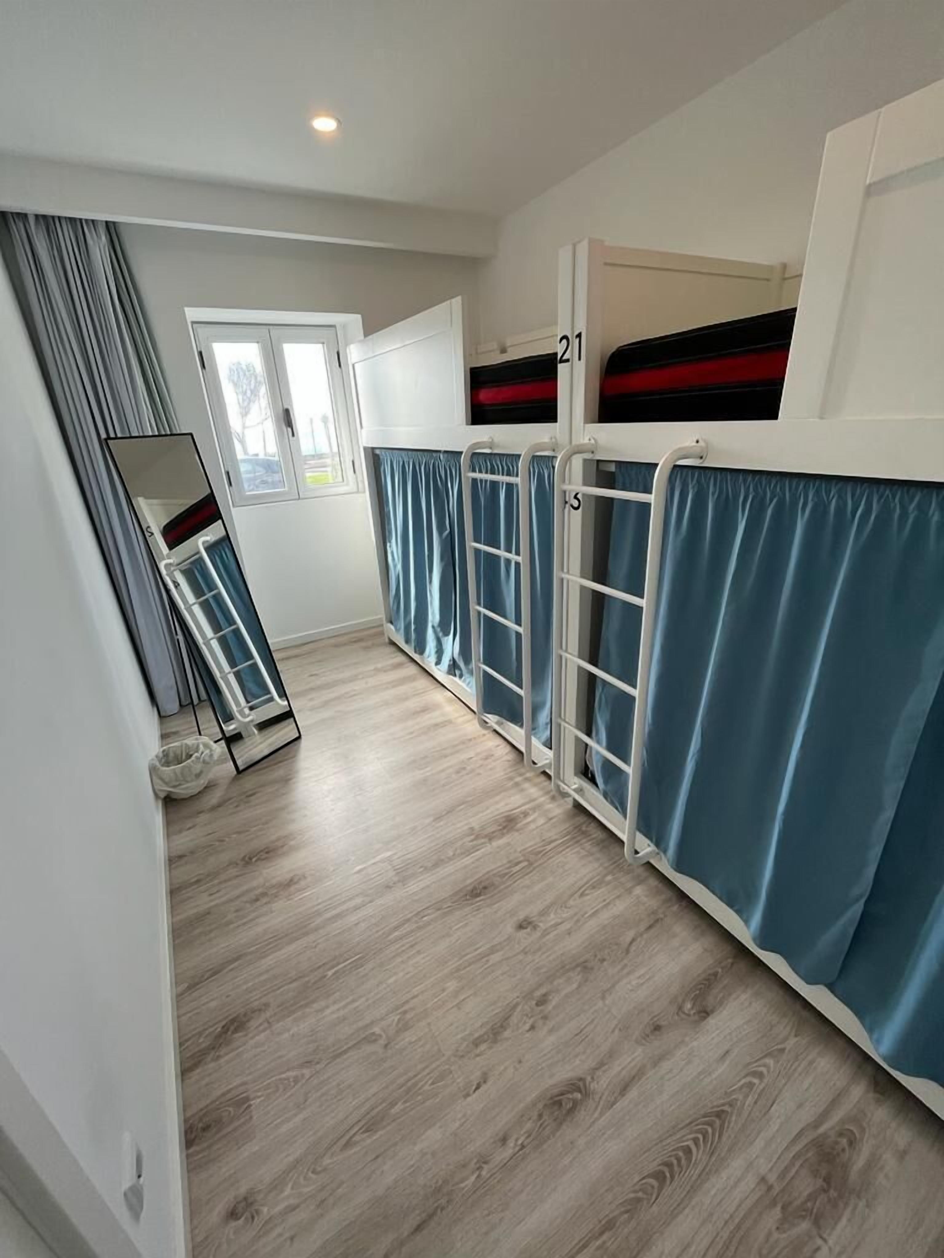 Hostel Azorazul - Pool & Suite