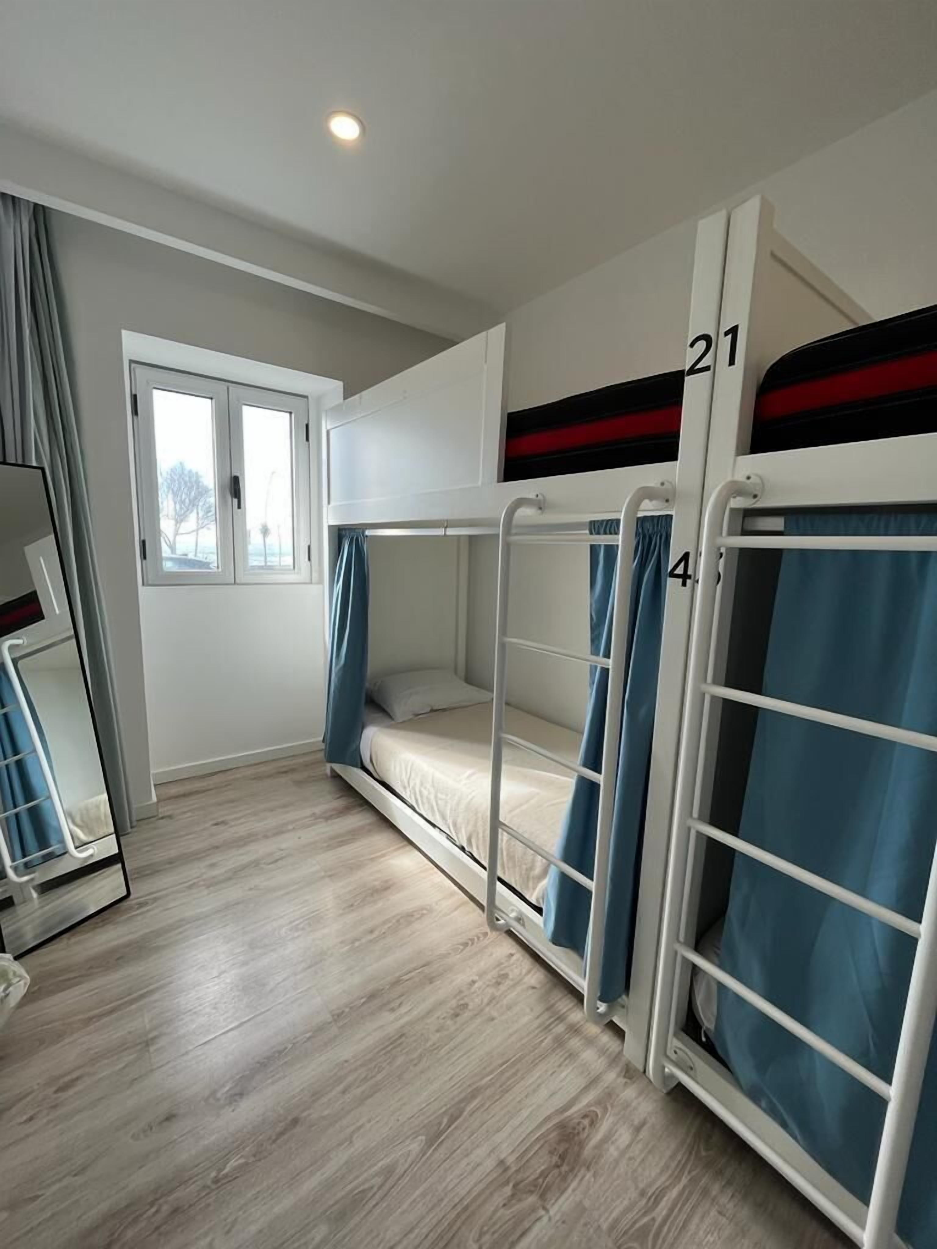 Hostel Azorazul - Pool & Suite