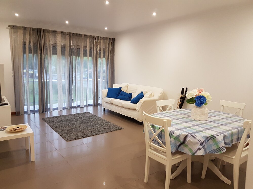 Paim Apartments