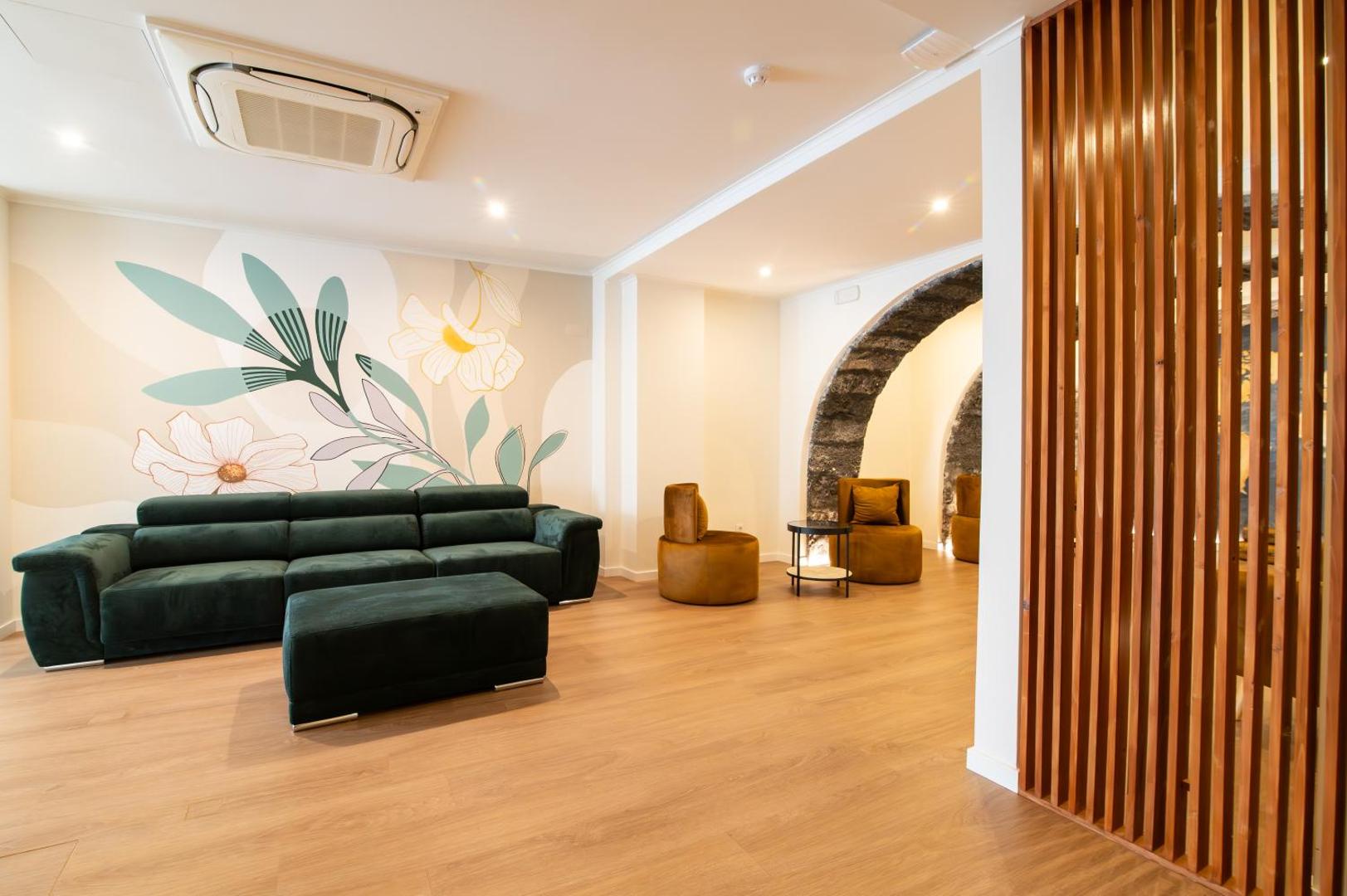 The Azoriani Boutique, Ascend Hotel Collection