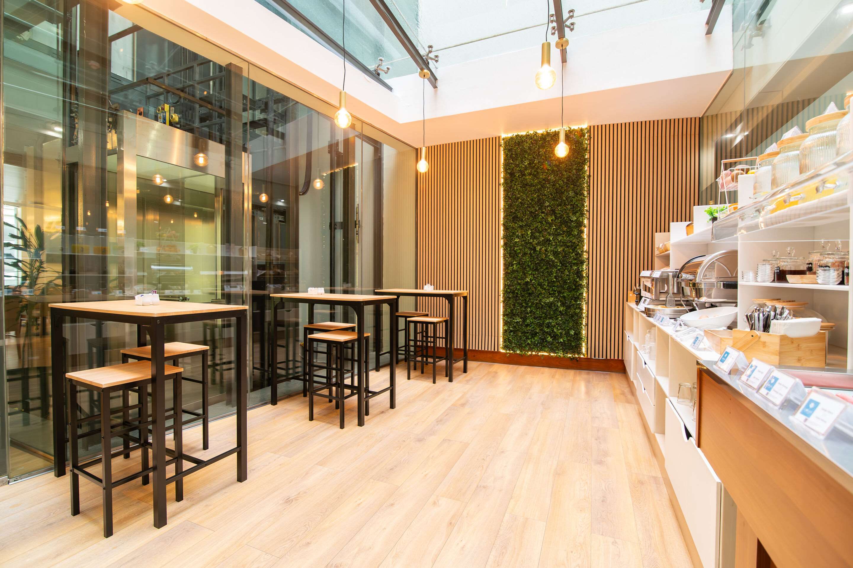 The Azoriani Boutique, Ascend Hotel Collection