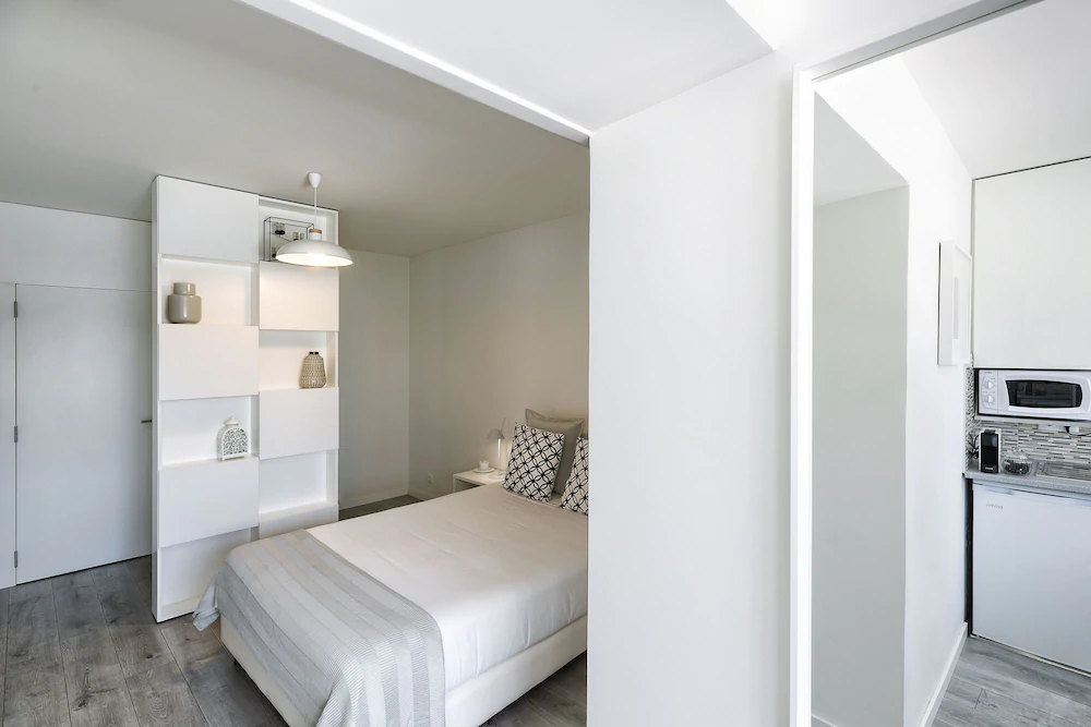 JR Studios & Suites