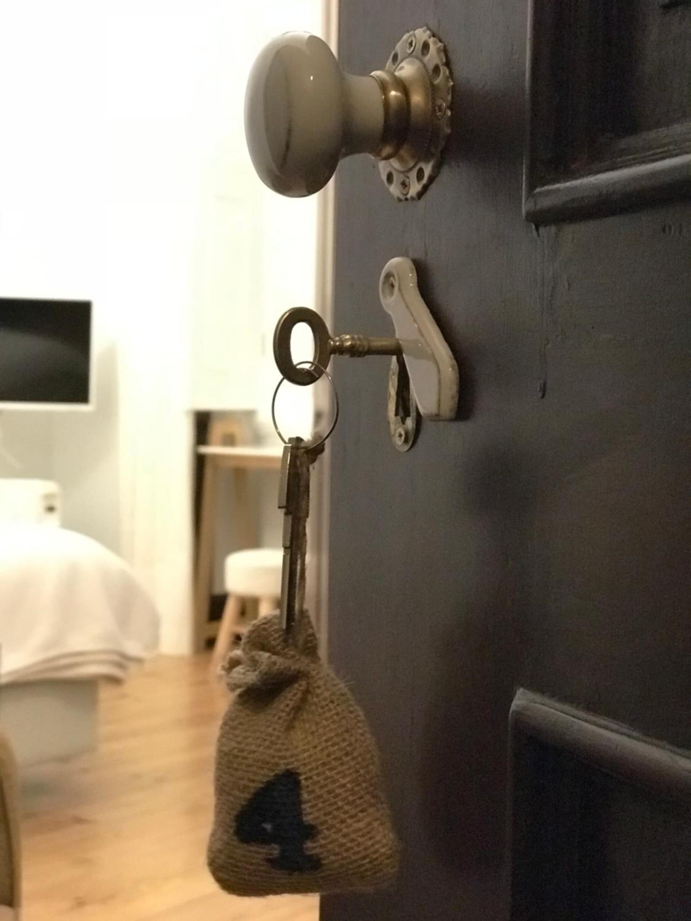 Oryza Guest House & Suites