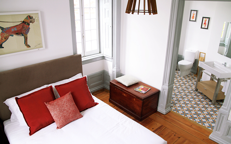 The Luggage Hostel & Suites