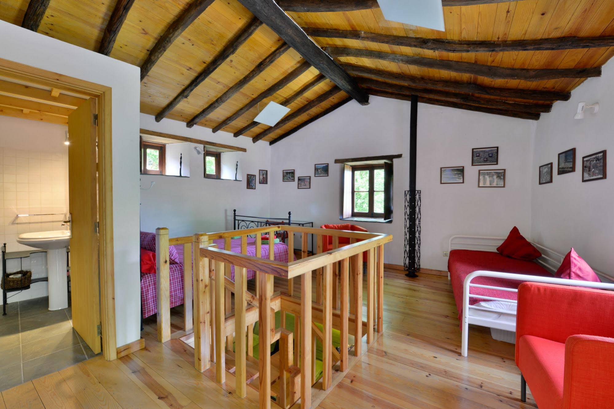 Cerdeira Home For Creativity