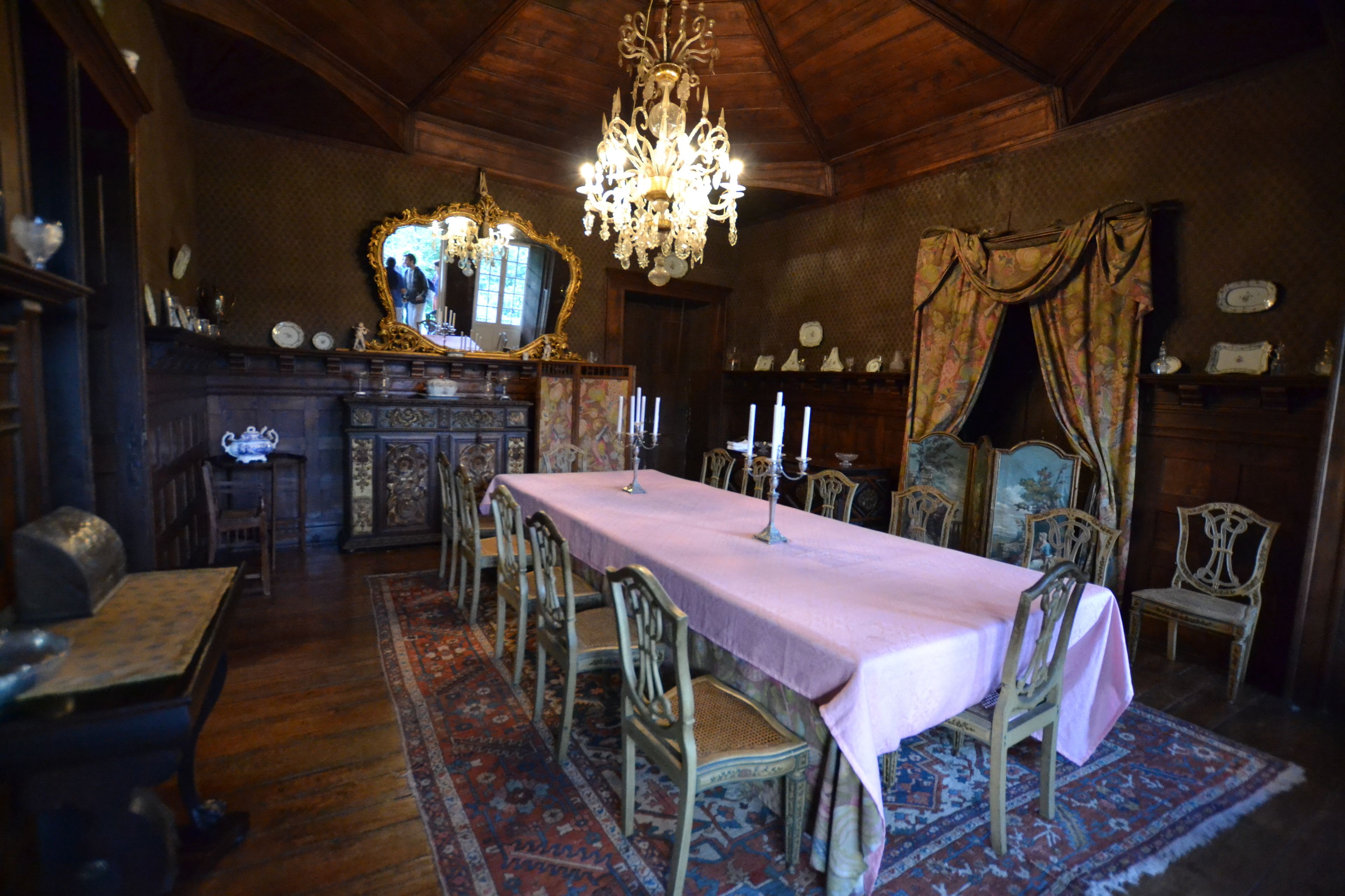 Casa de Sezim